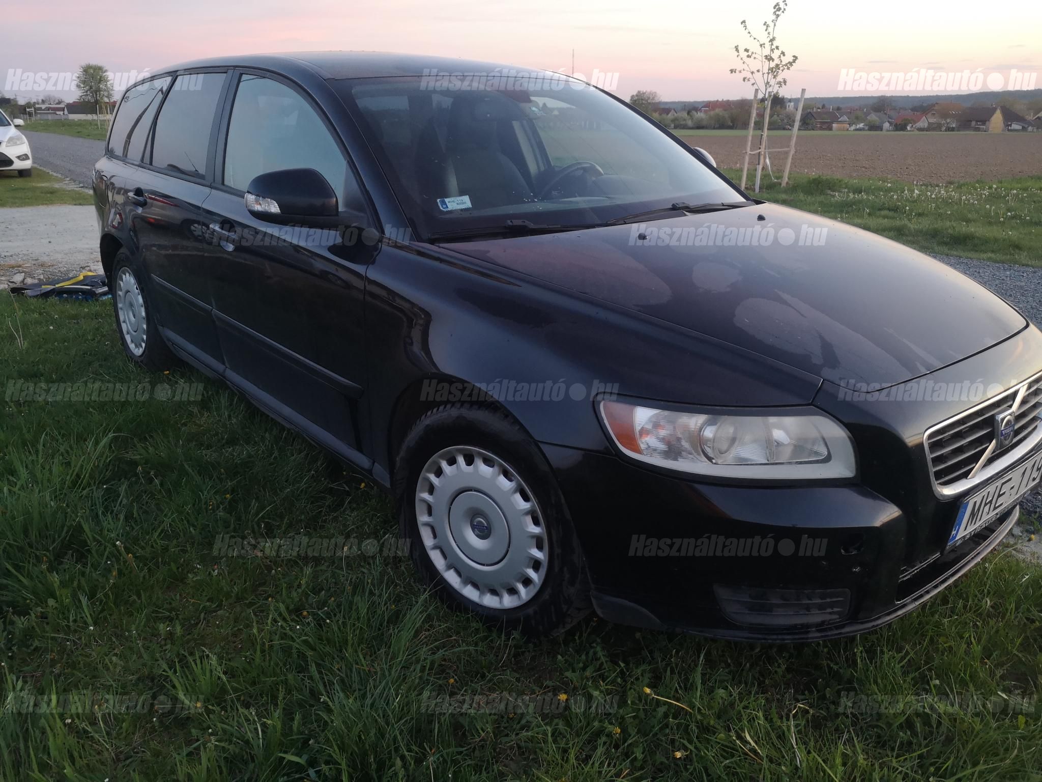 VOLVO V50 2010/3 - 1