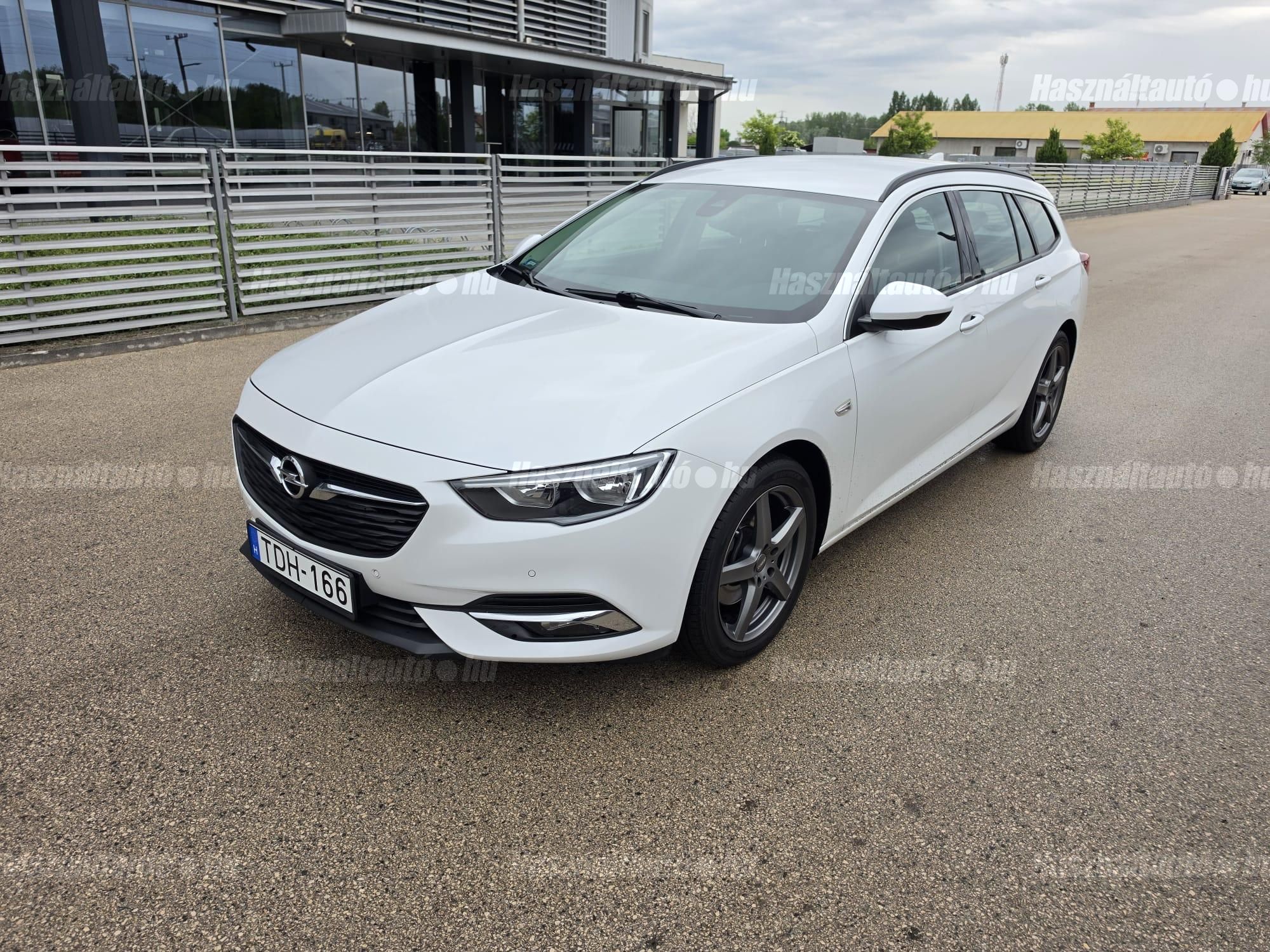 OPEL INSIGNIA 2018/8 - 1