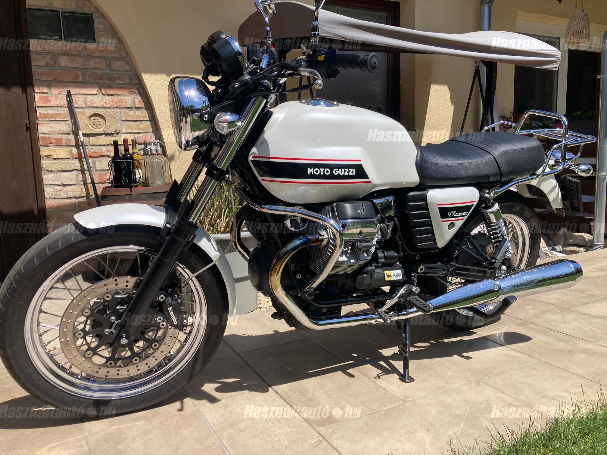 MOTO GUZZI V7 CLASSIC 2009/8 - 1