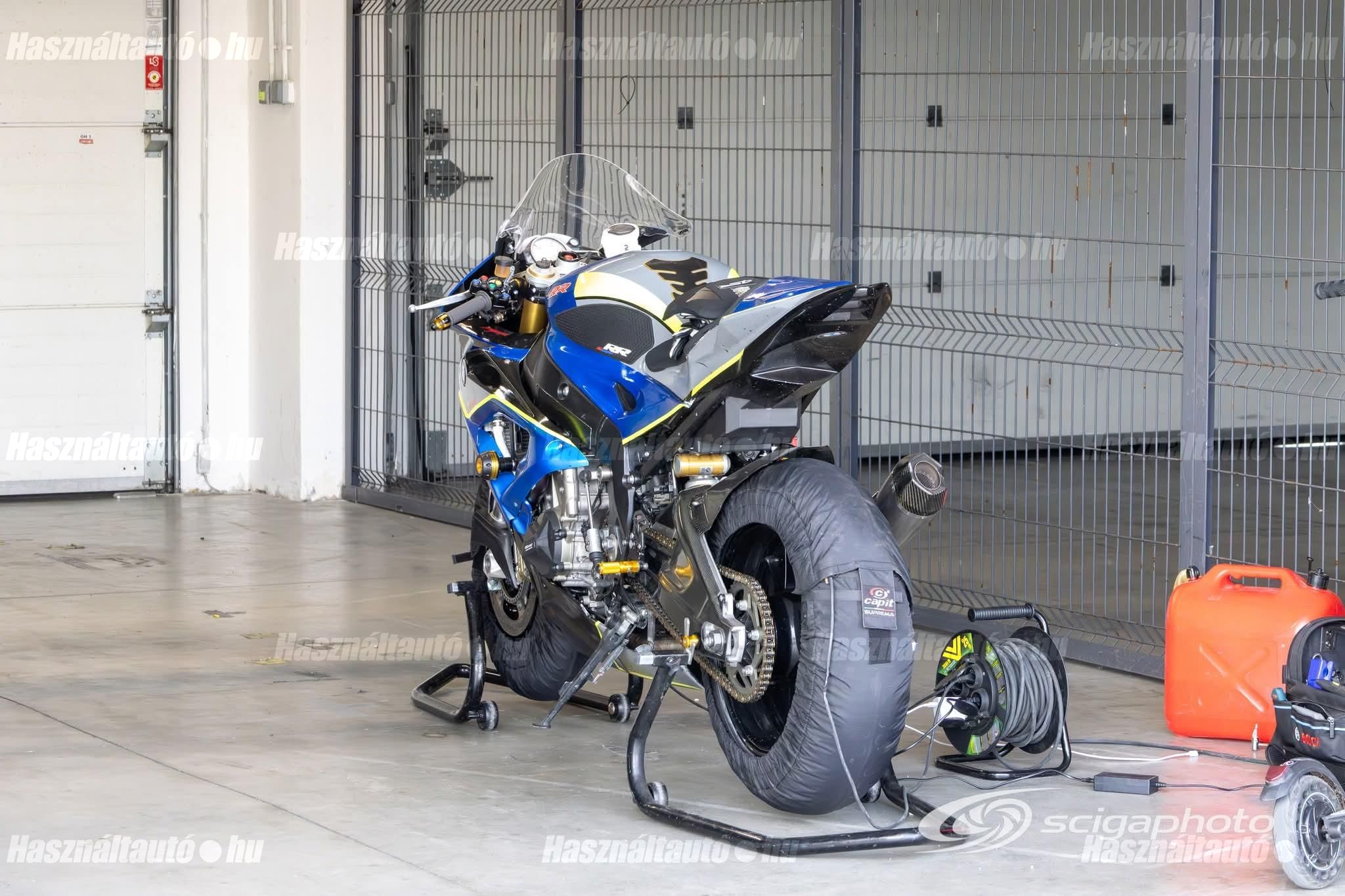 BMW S 1000 RR 2016/8 - 1