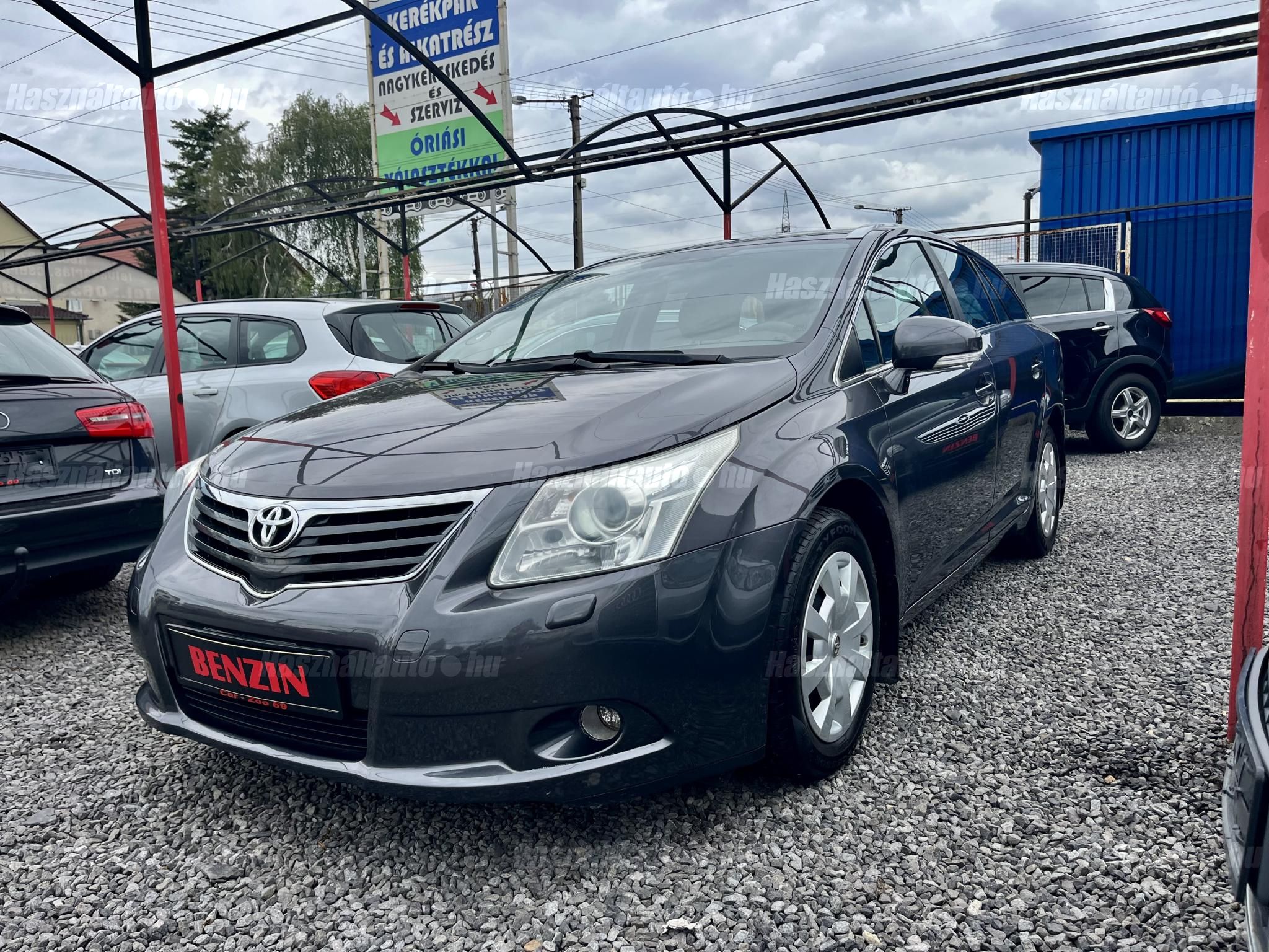 TOYOTA AVENSIS 2011/8 - 1