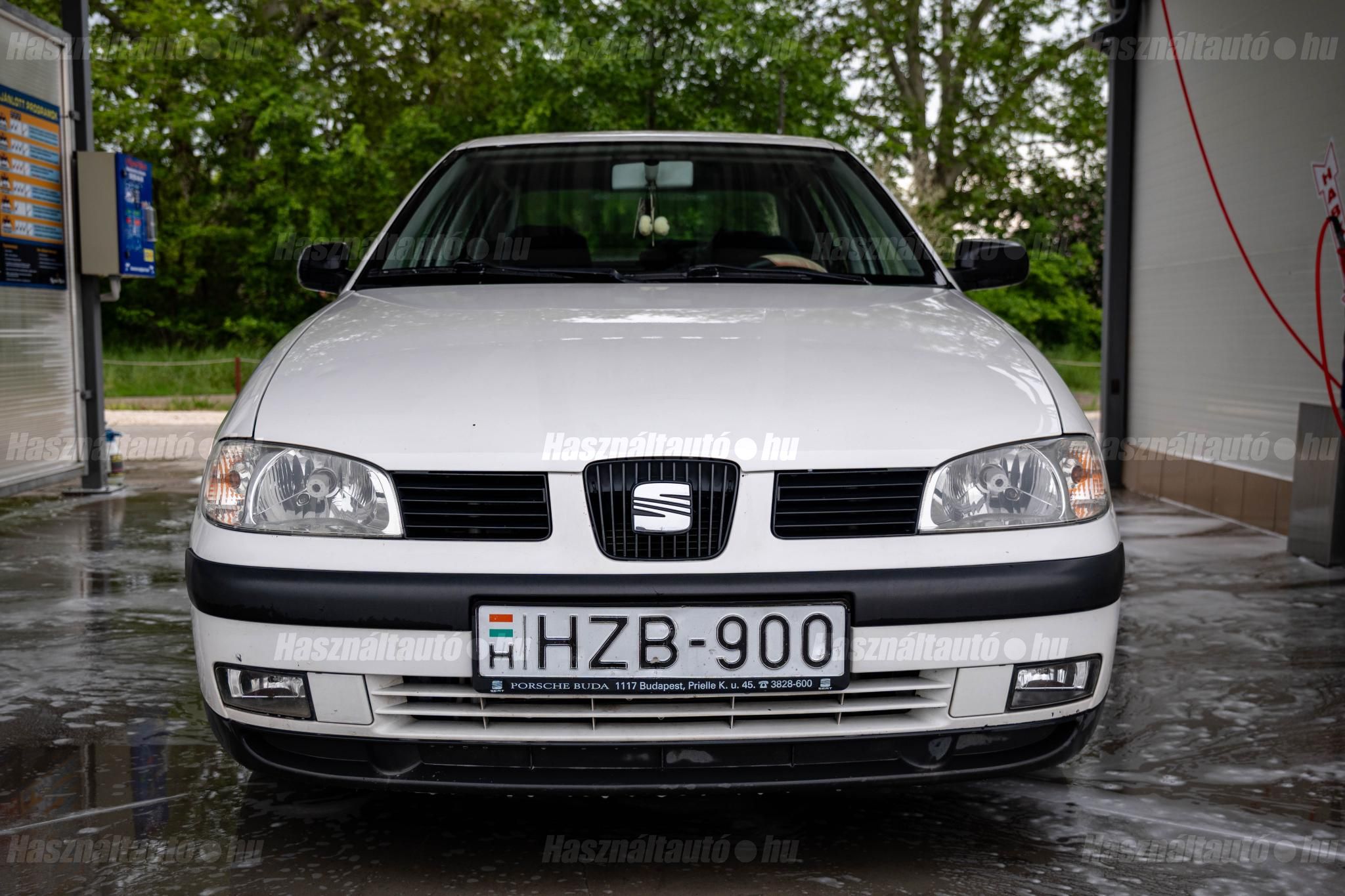 SEAT CORDOBA 2002 - 1