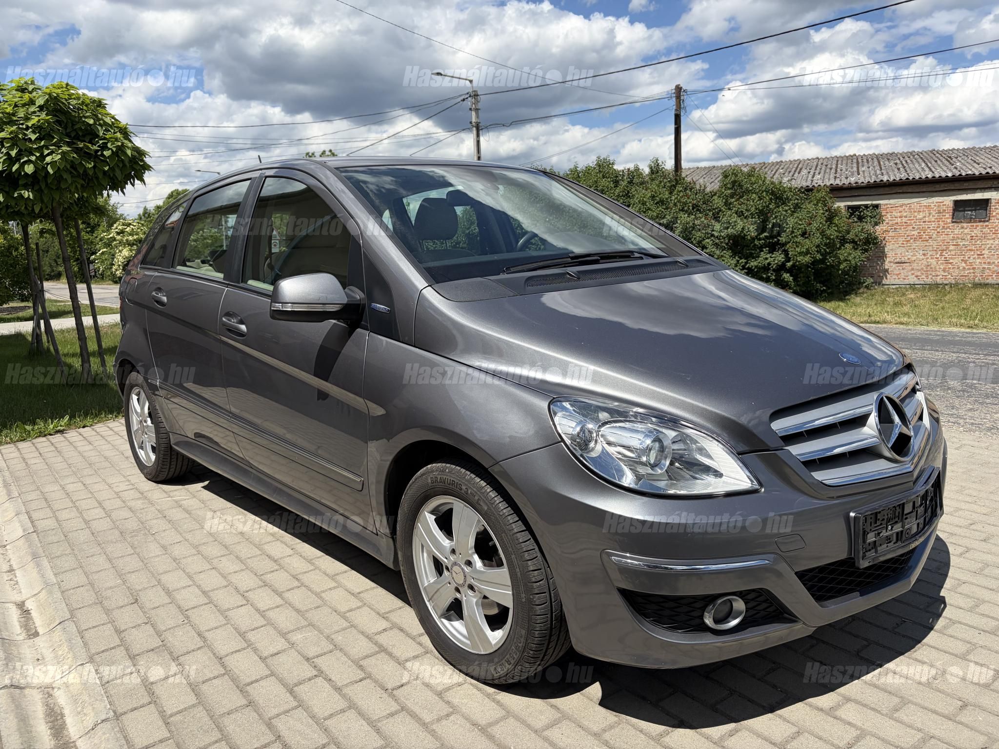 MERCEDES-BENZ B 160 2010 - 1