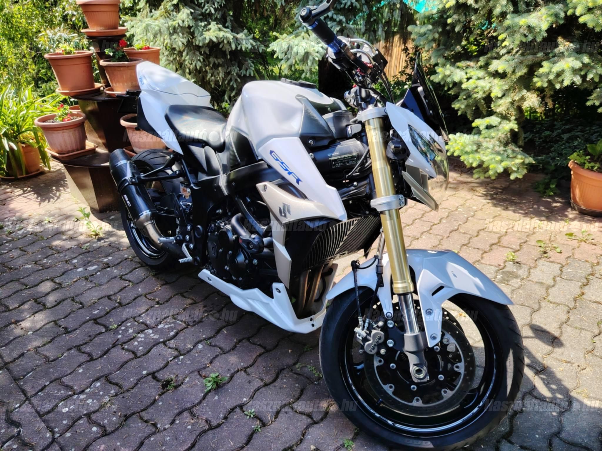 SUZUKI GSR 750 2012/2 - 1
