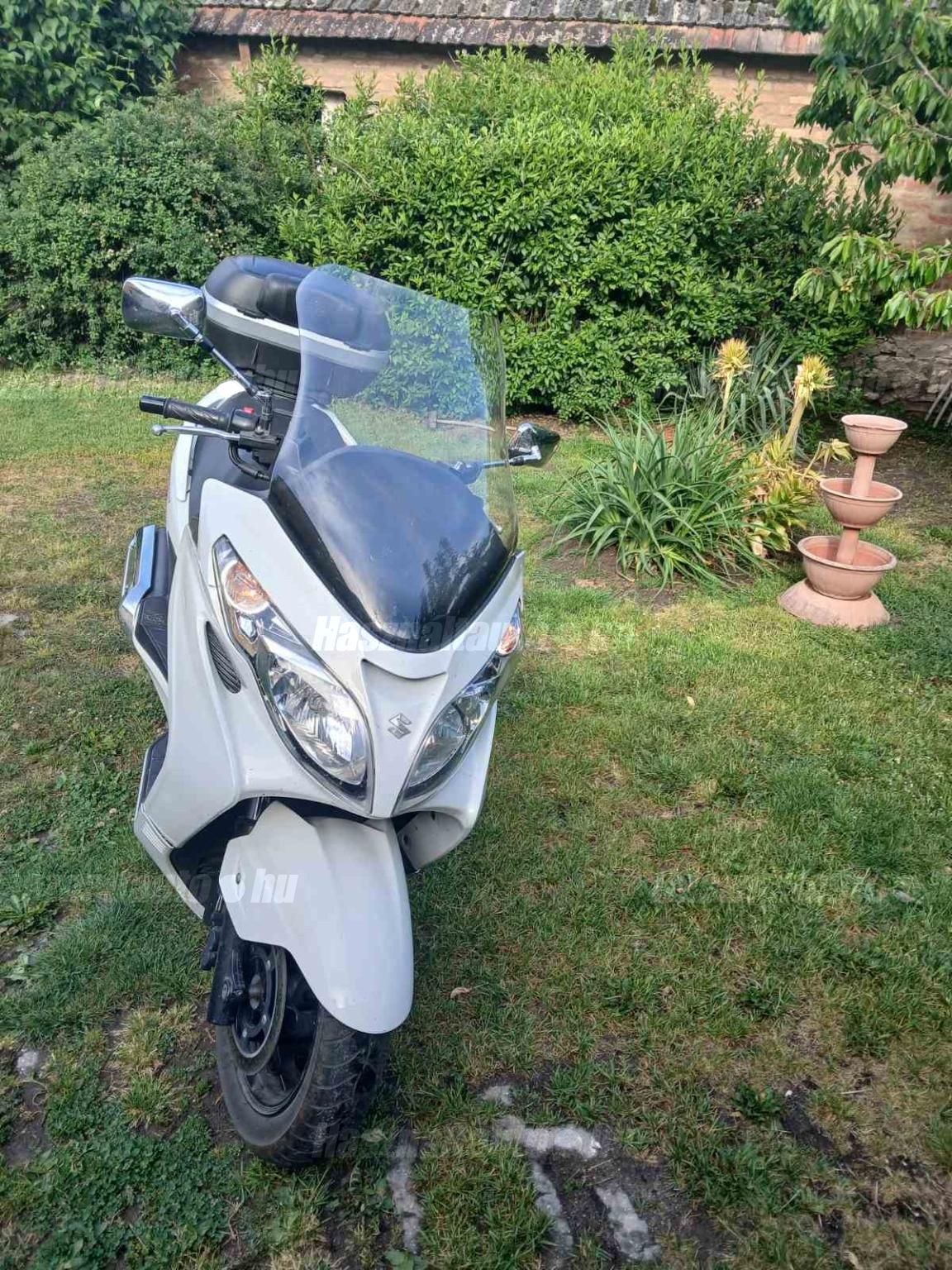 SUZUKI AN 400 BURGMAN 2012 - 1