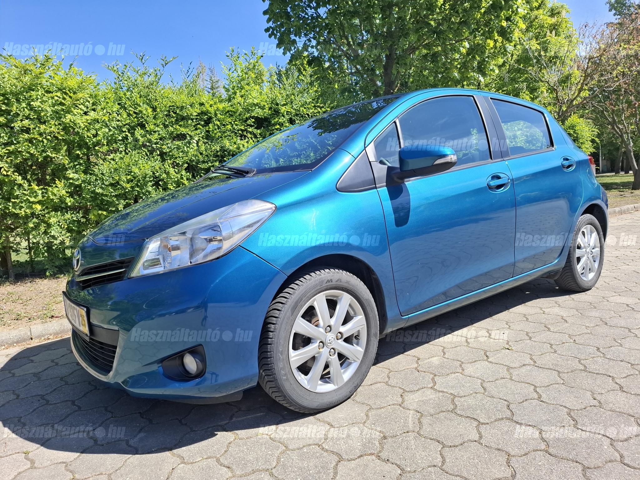 TOYOTA YARIS 2013/8 - 1