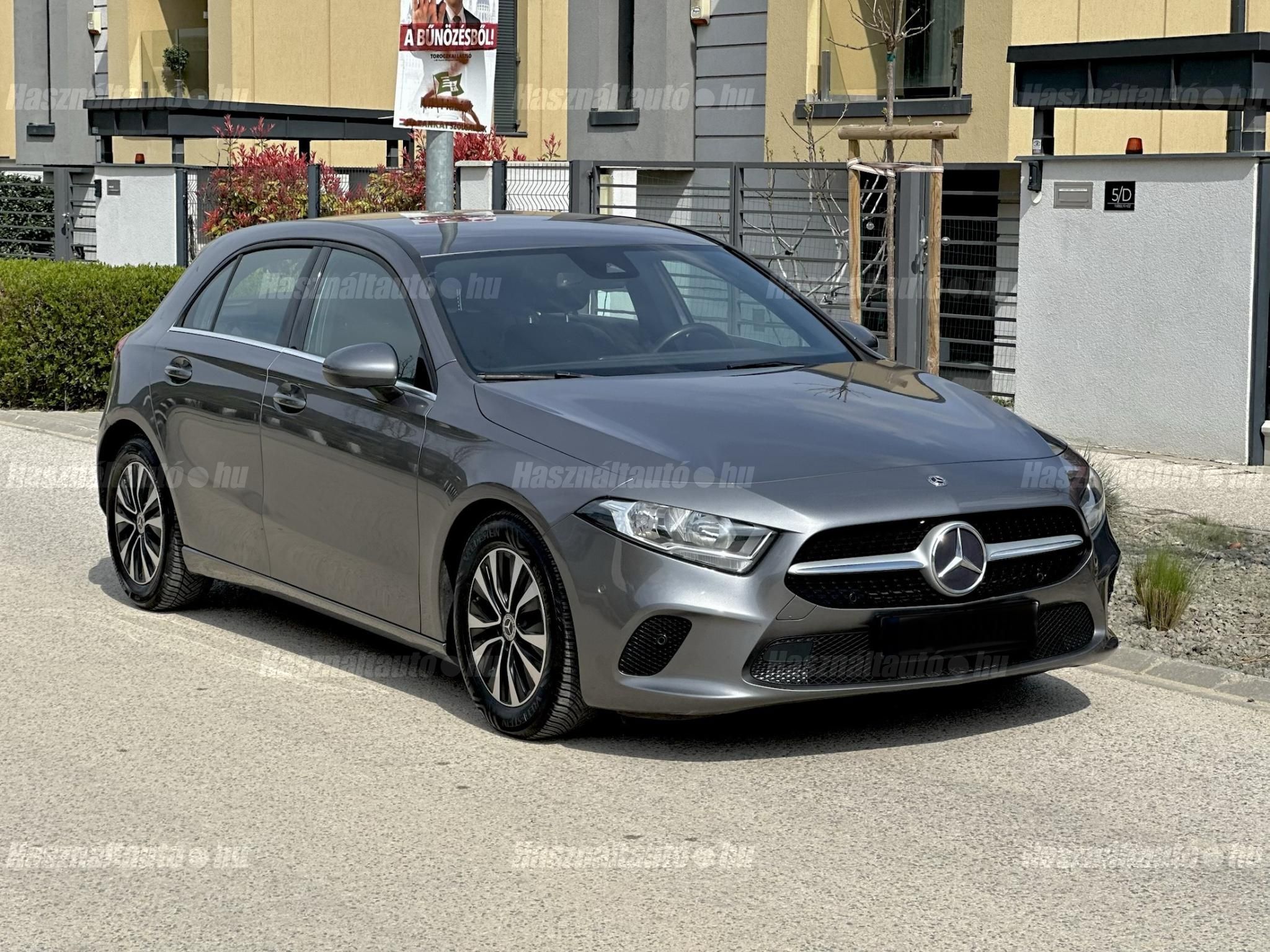 MERCEDES-BENZ A 180 2019/10 - 1