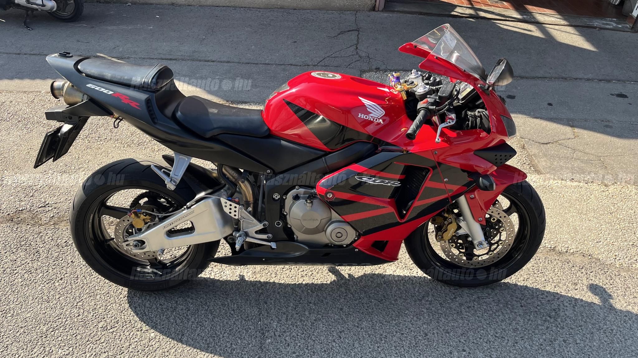HONDA CBR 600 RR 2004/5 - 1