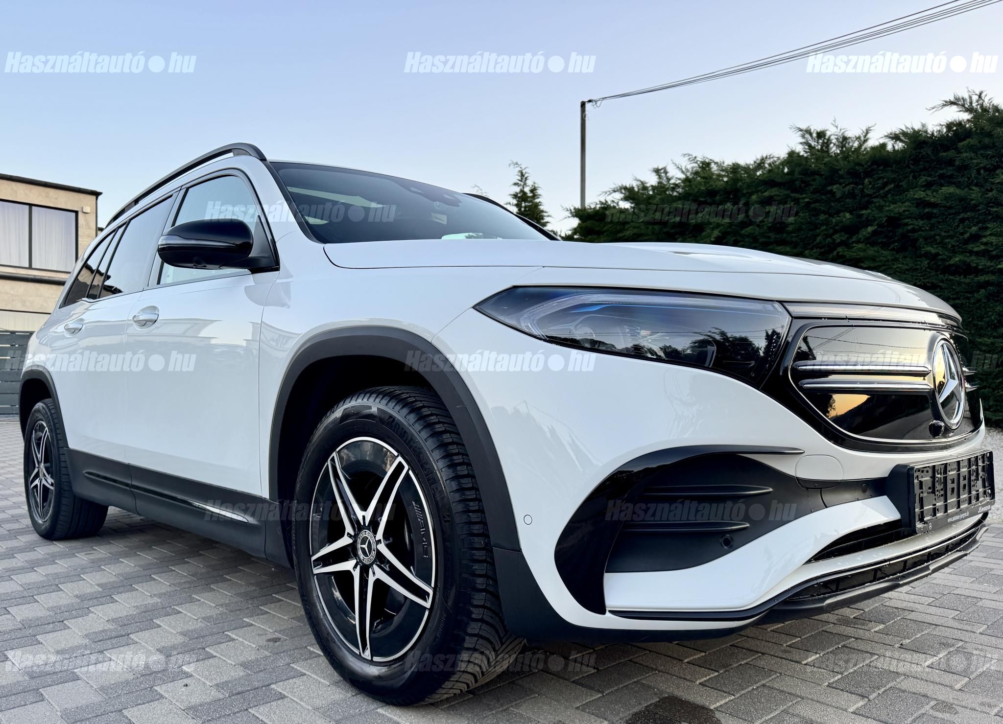 MERCEDES-BENZ EQB 2023/1 - 1