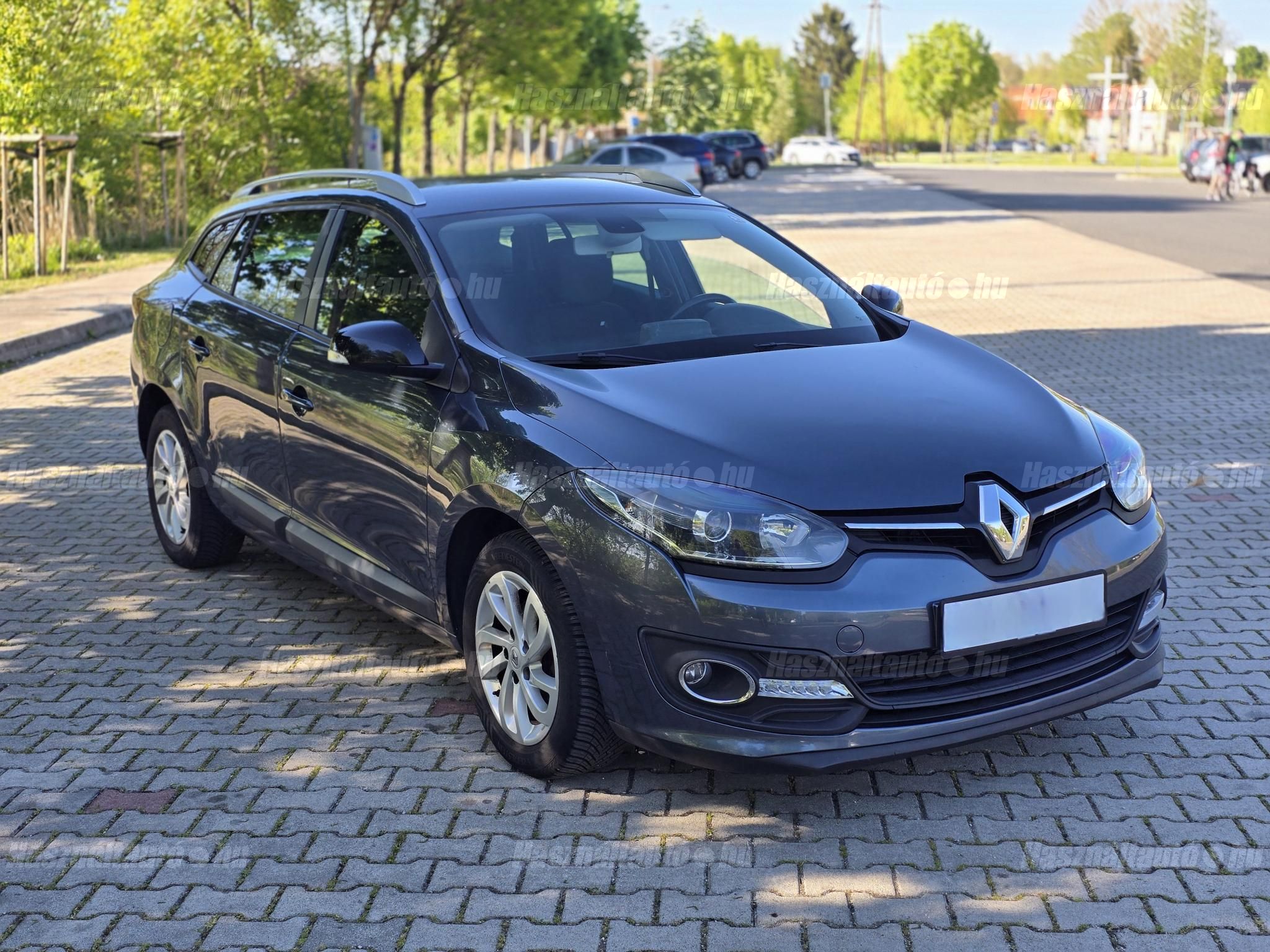 RENAULT MEGANE 2015/7 - 1