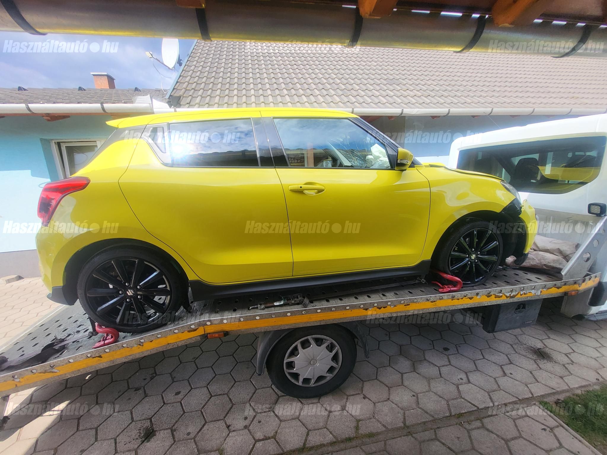 SUZUKI SWIFT 2020/9 - 1
