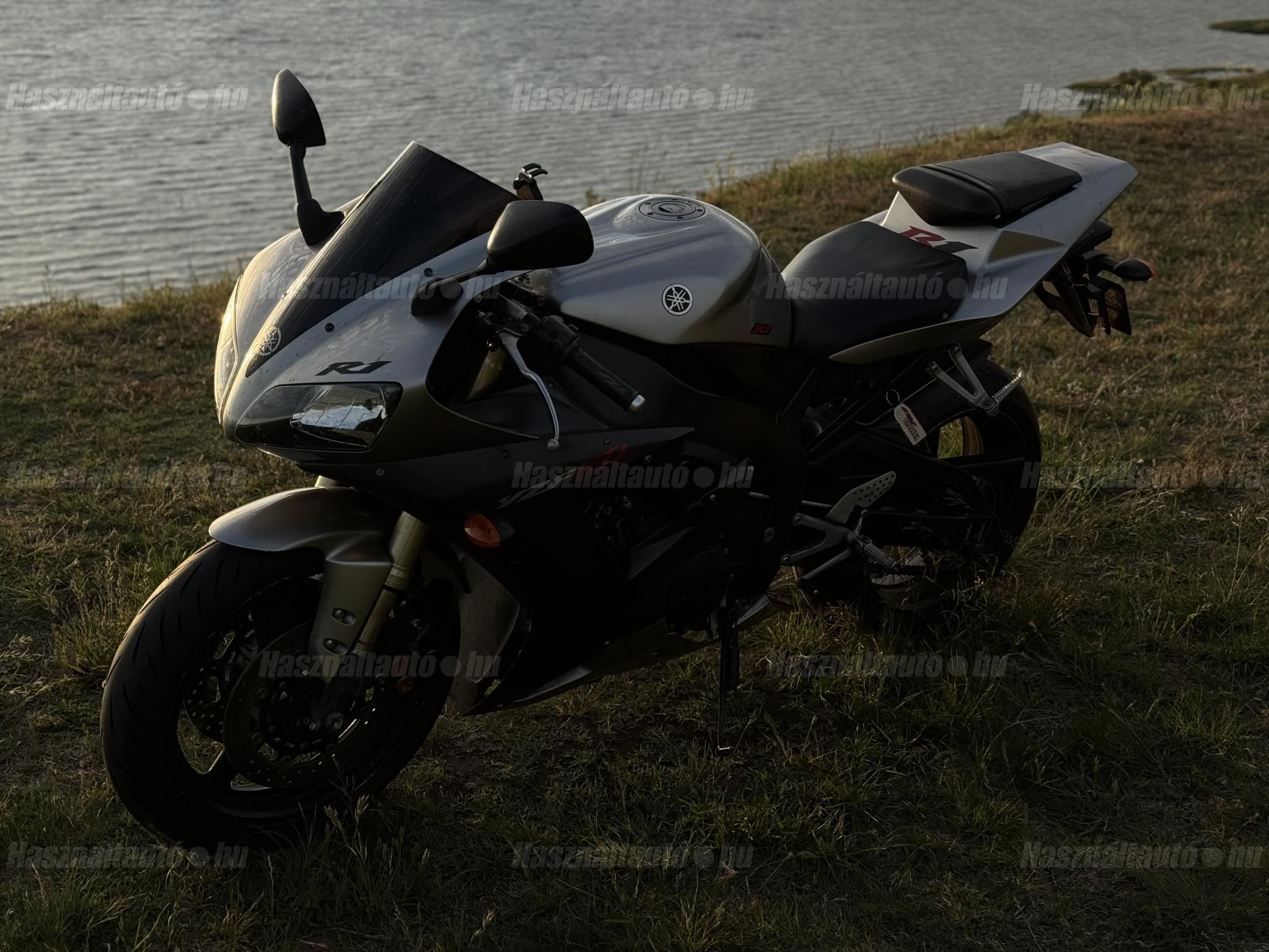 YAMAHA YZF R1 2003/8 - 1