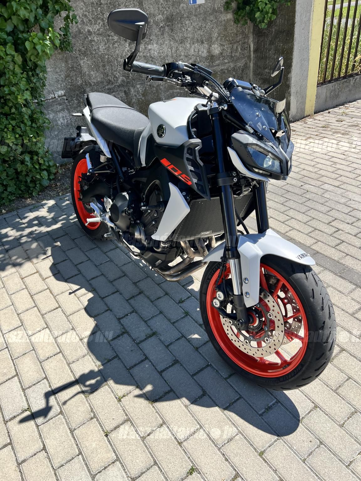 YAMAHA MT-09 2020/9 - 1