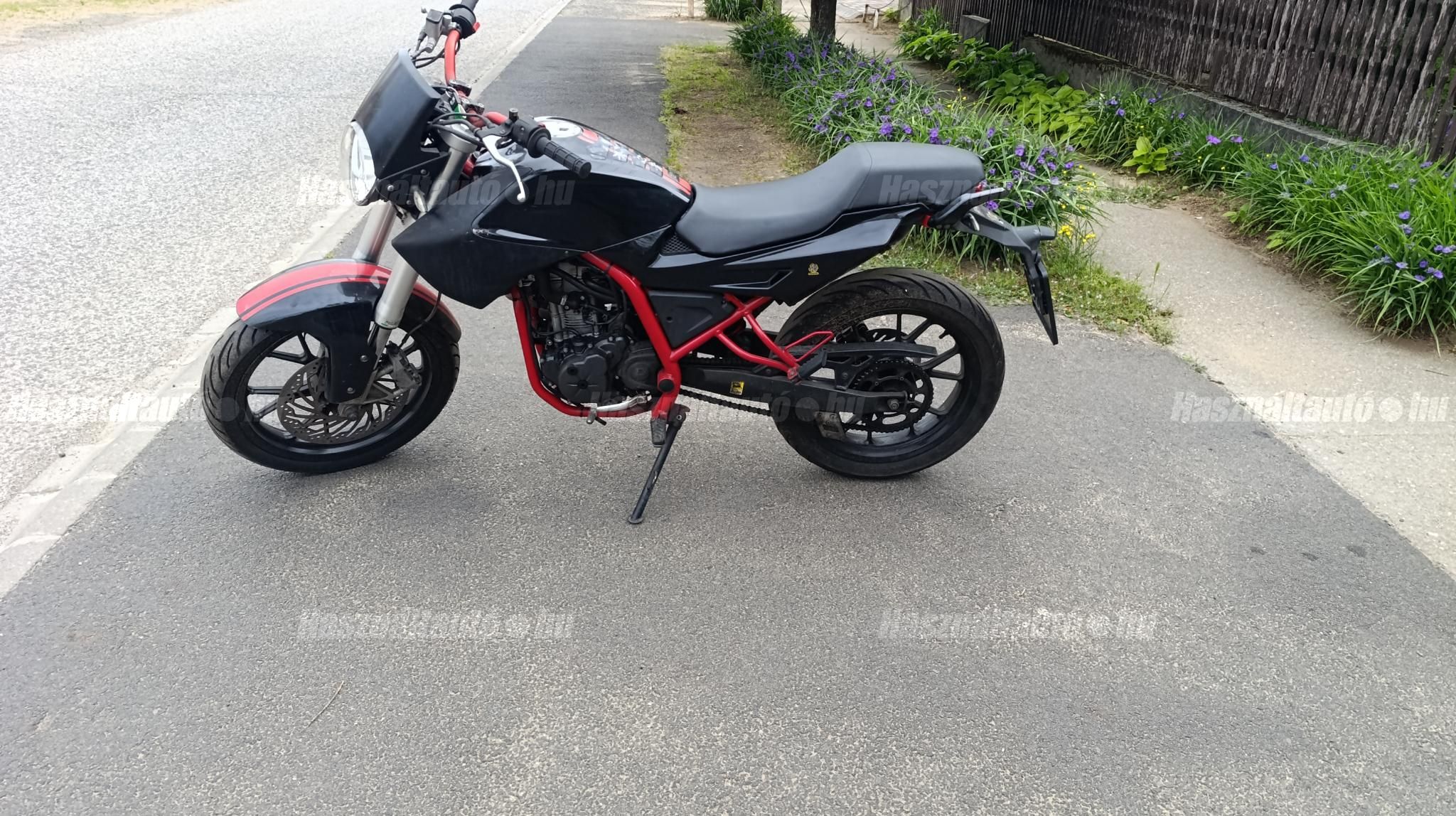 DERBI MULHACÉN 2015 - 1