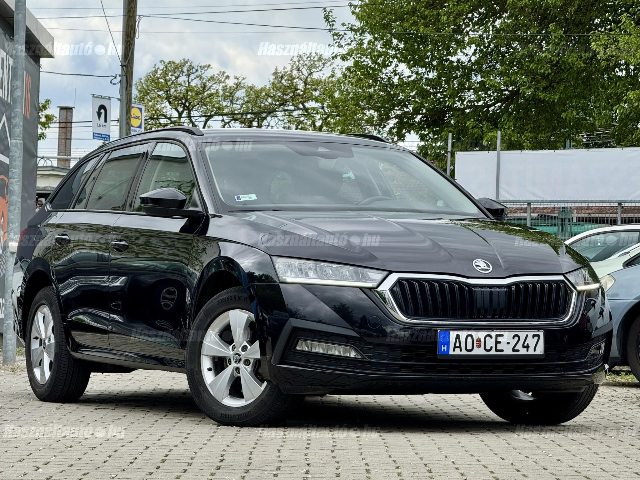 SKODA OCTAVIA 2021/5 - 1