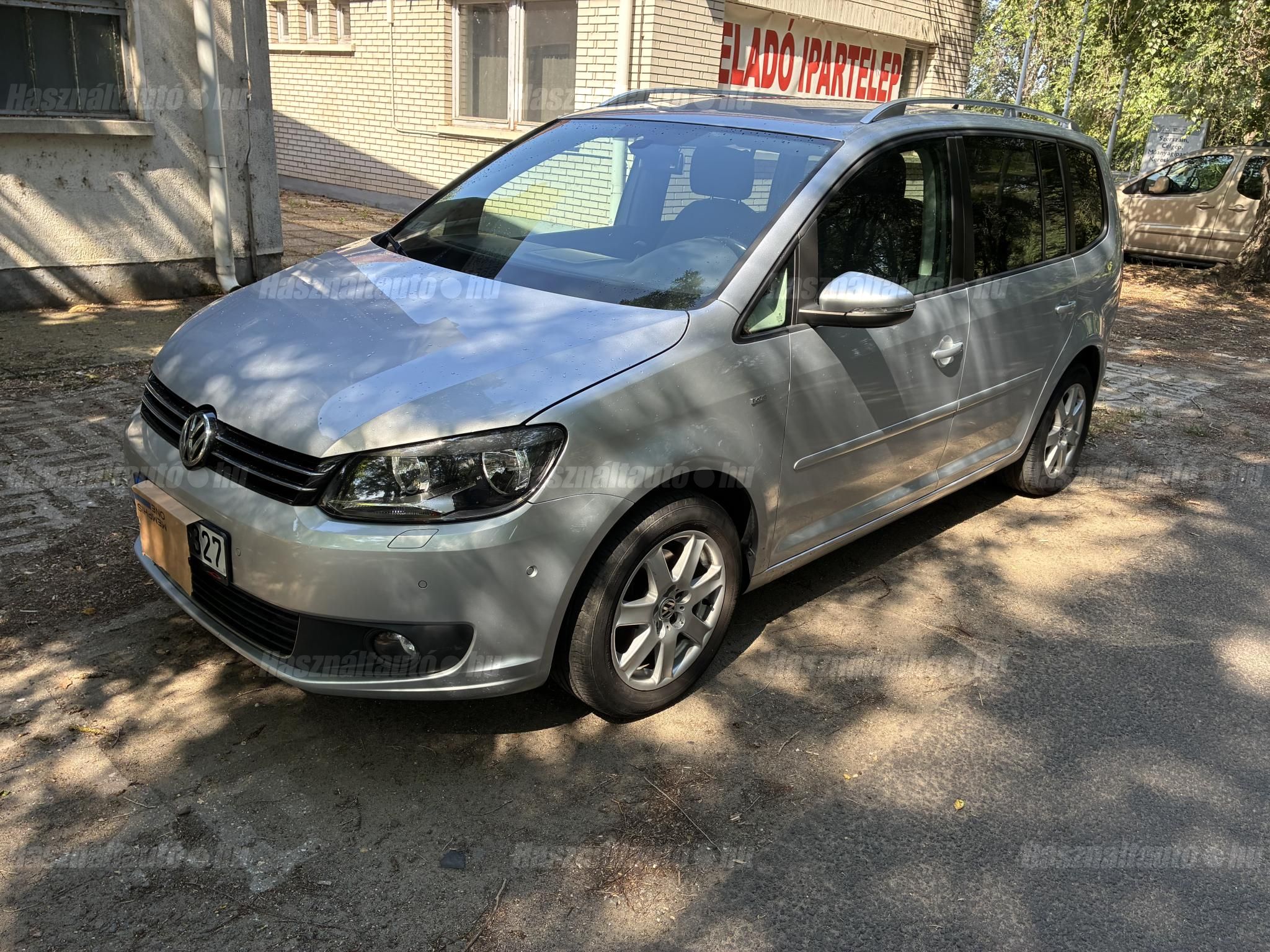 VOLKSWAGEN TOURAN 2014/5 - 1