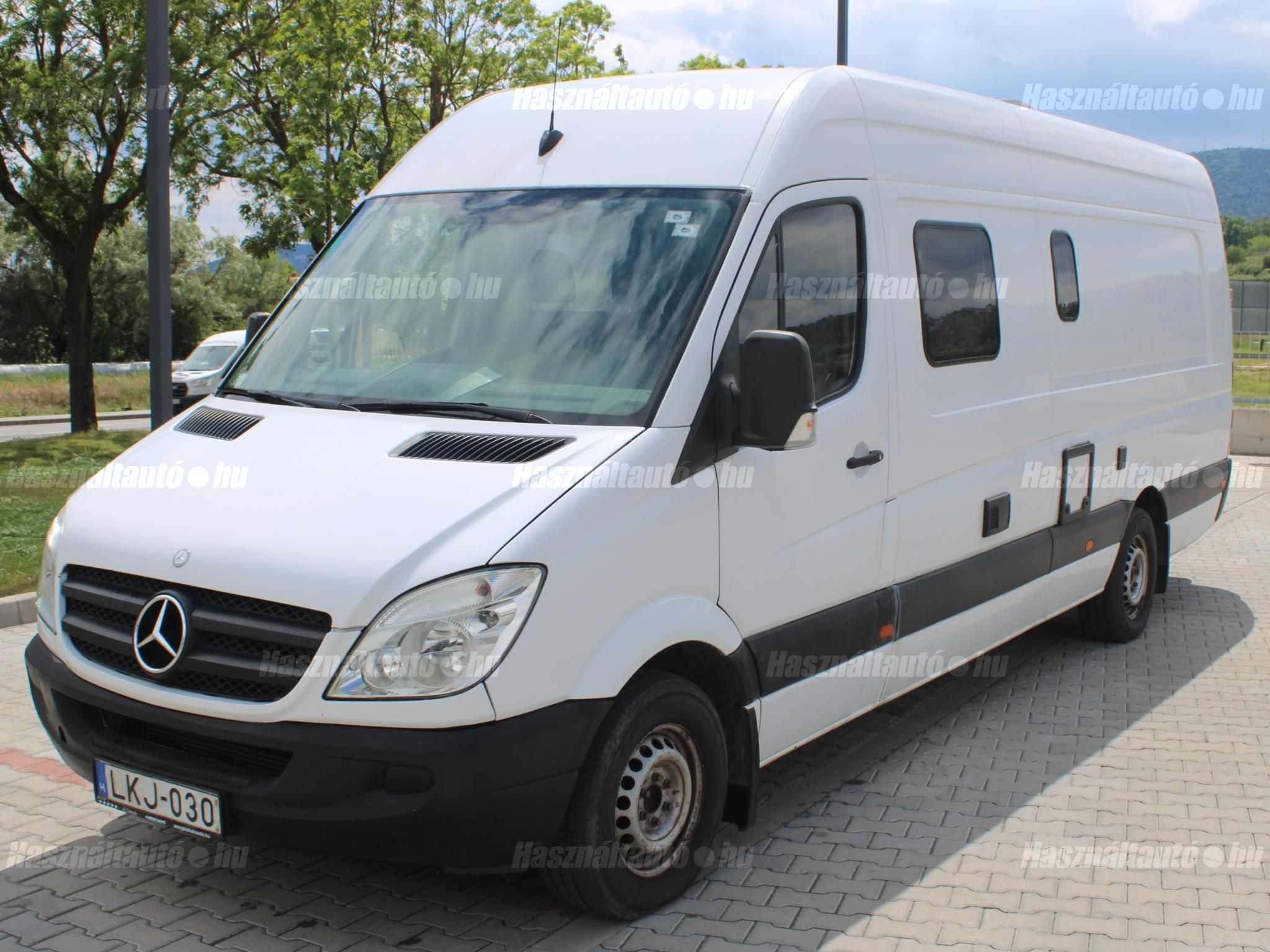 MERCEDES-BENZ 2009/3 - 1