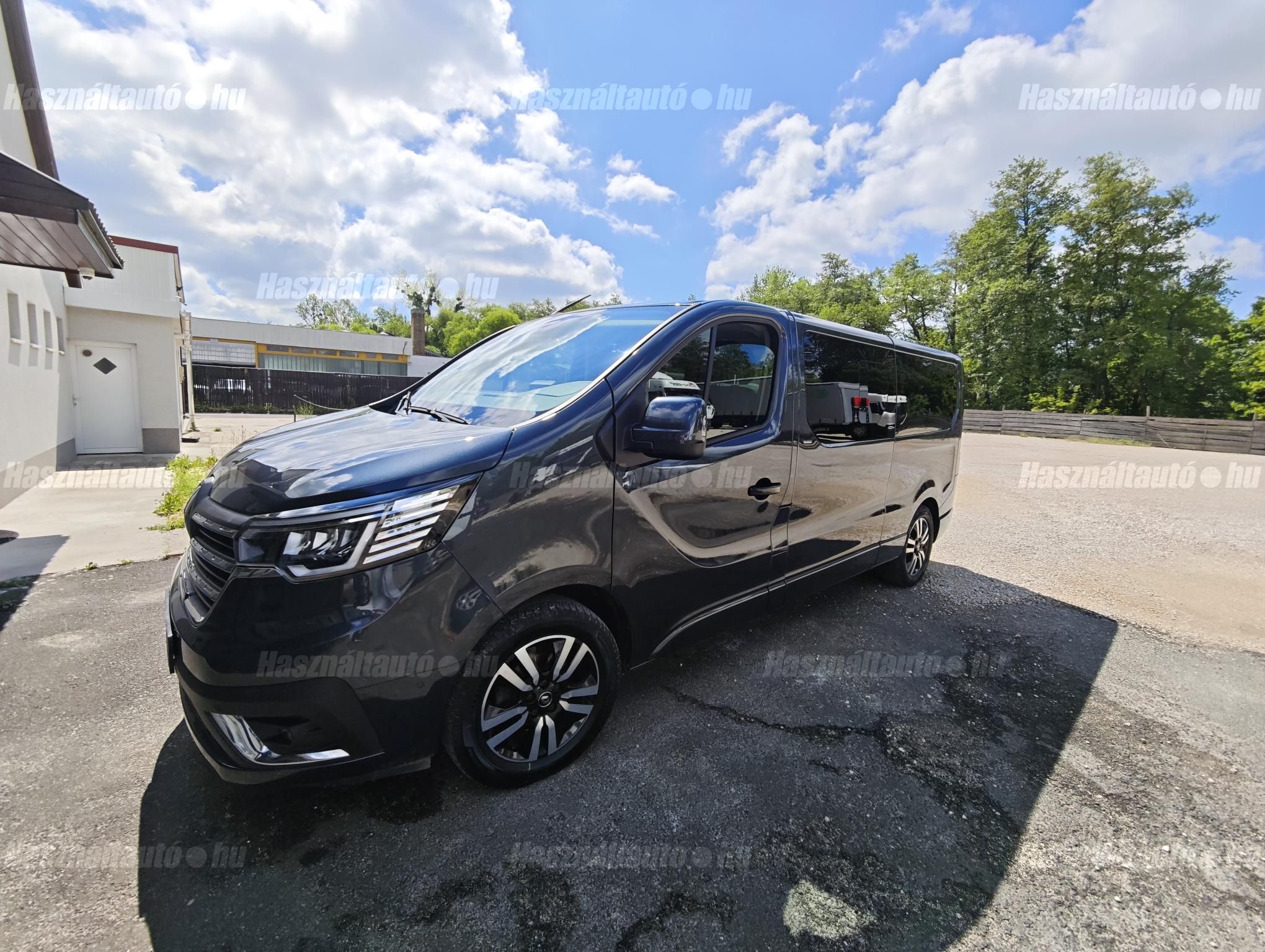 RENAULT TRAFIC 2022/12 - 1