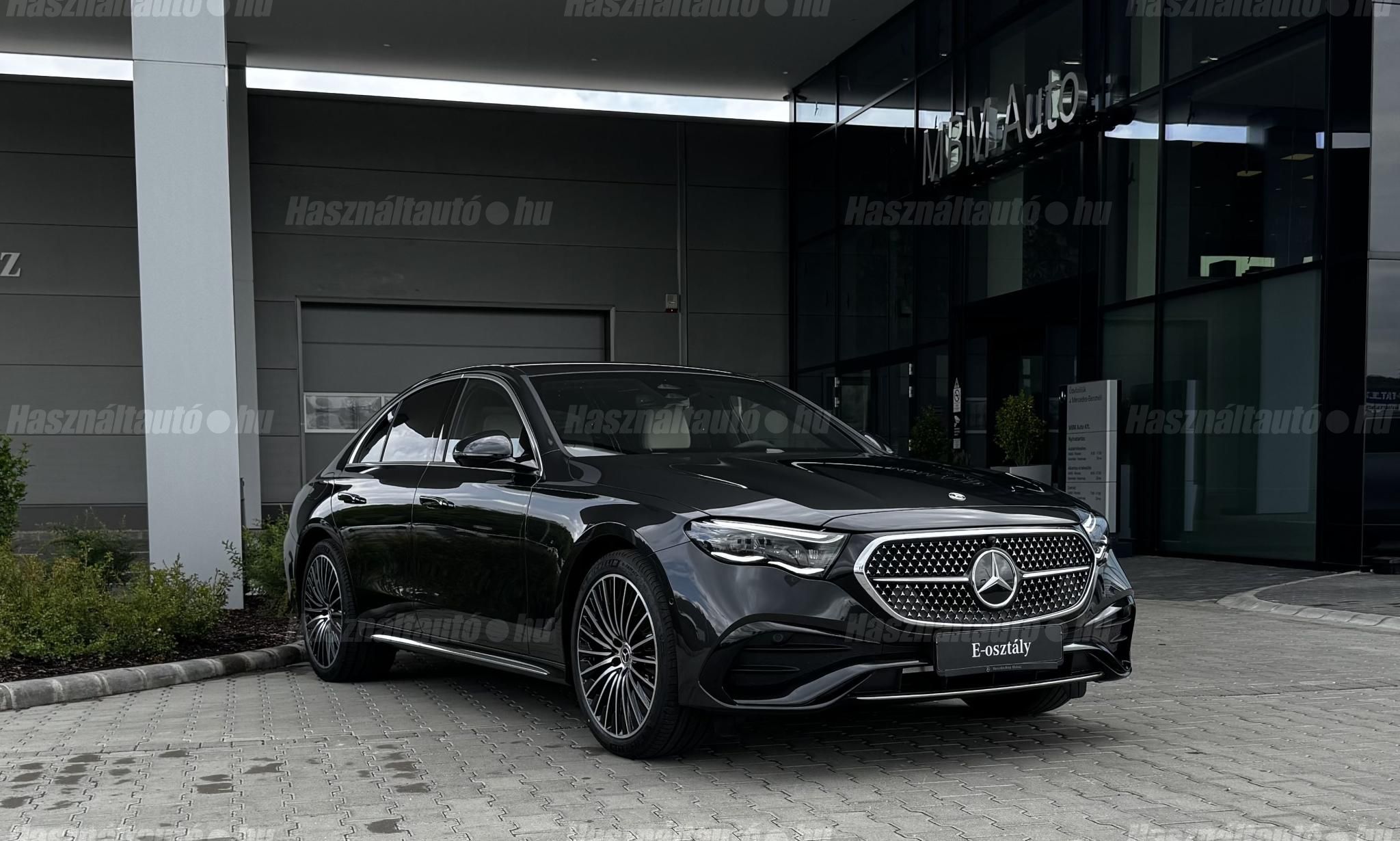 MERCEDES-BENZ E 300 2026 - 1