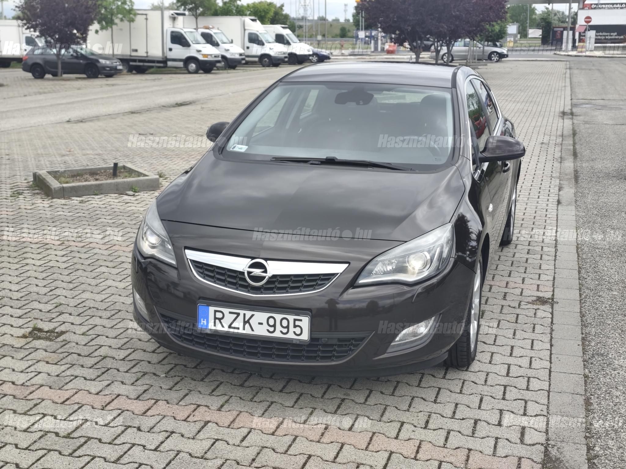 OPEL ASTRA J 2011/11 - 1