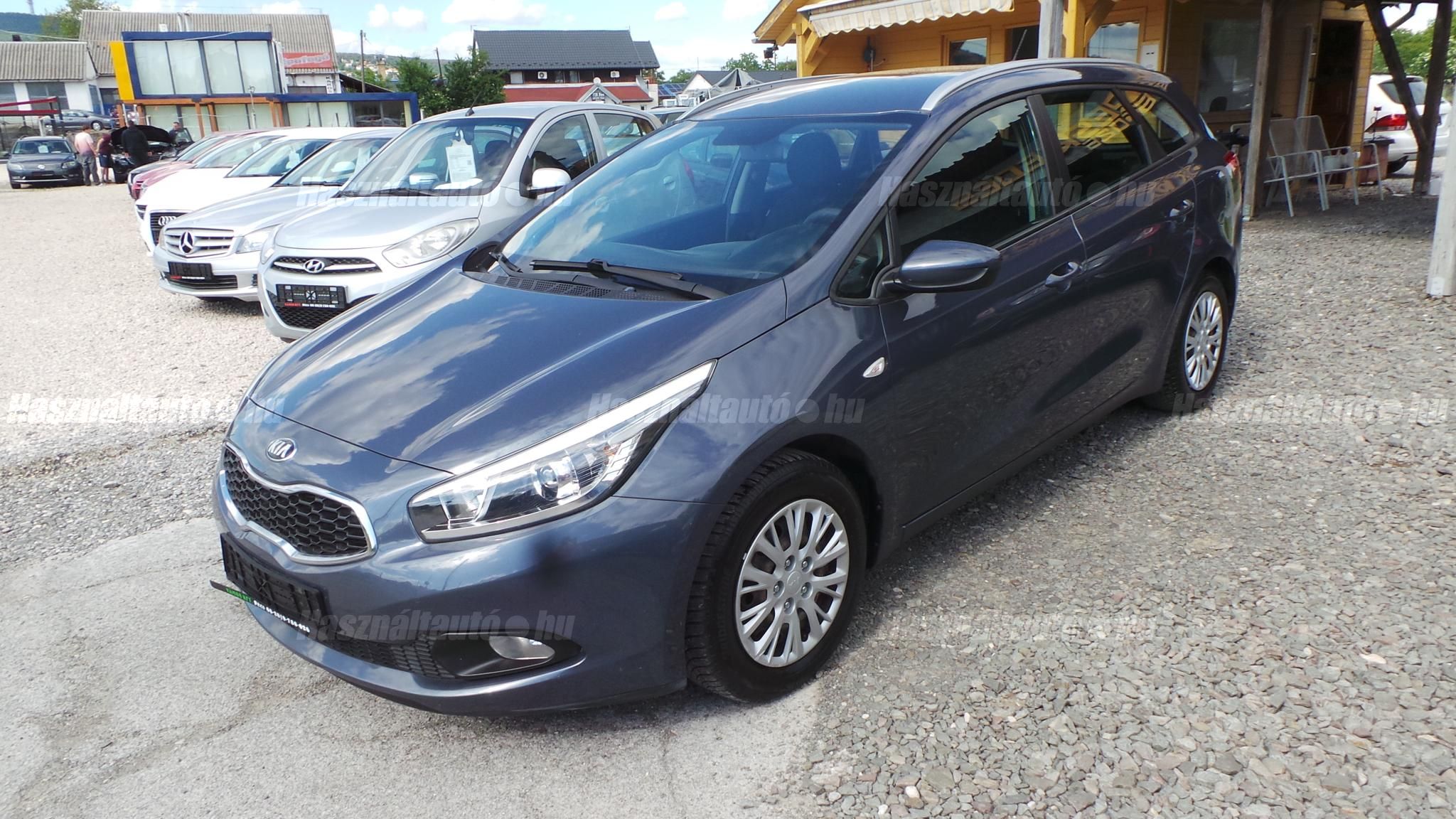 KIA CEE'D 2013/6 - 1