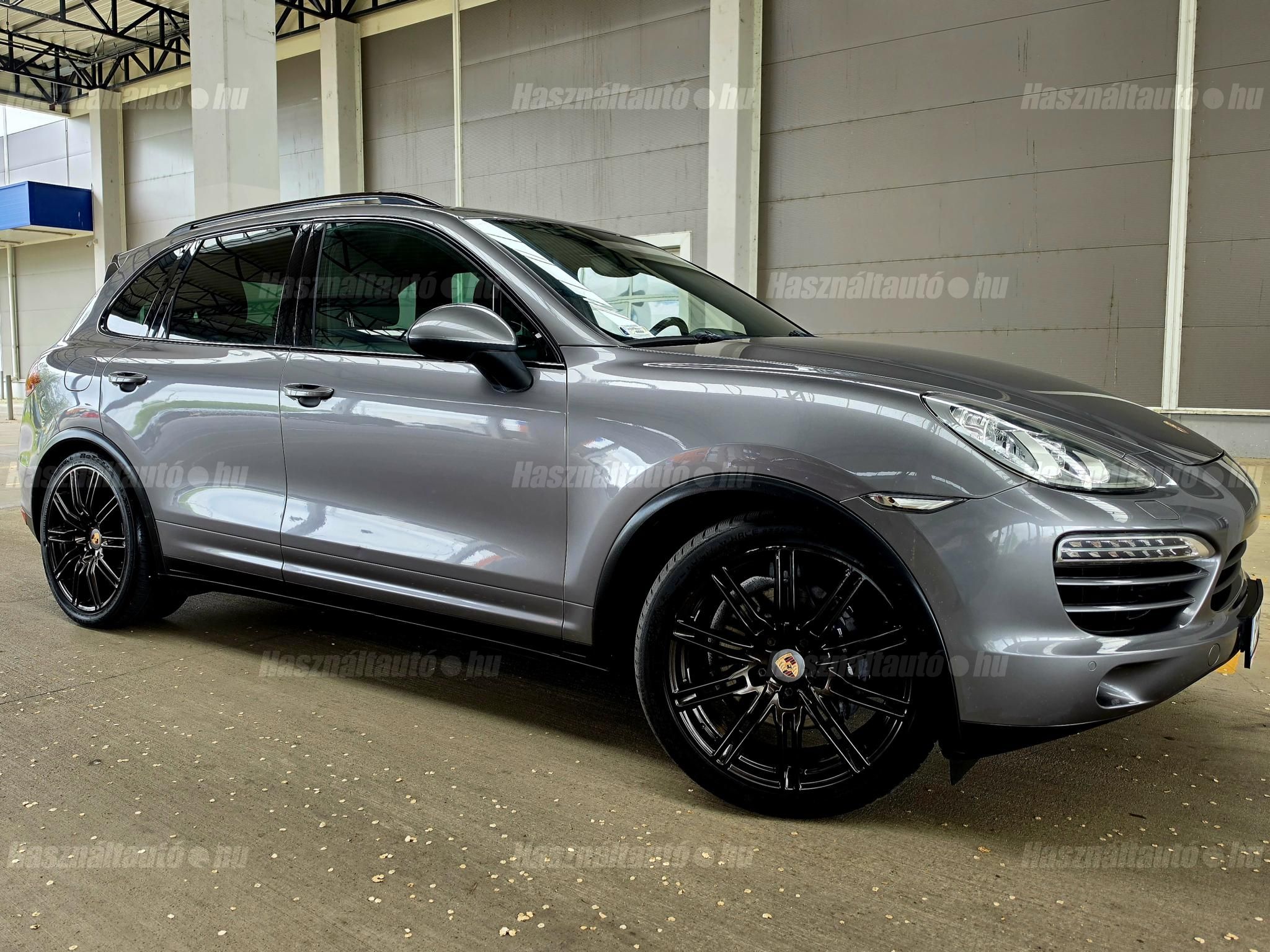 PORSCHE CAYENNE 2013/6 - 1