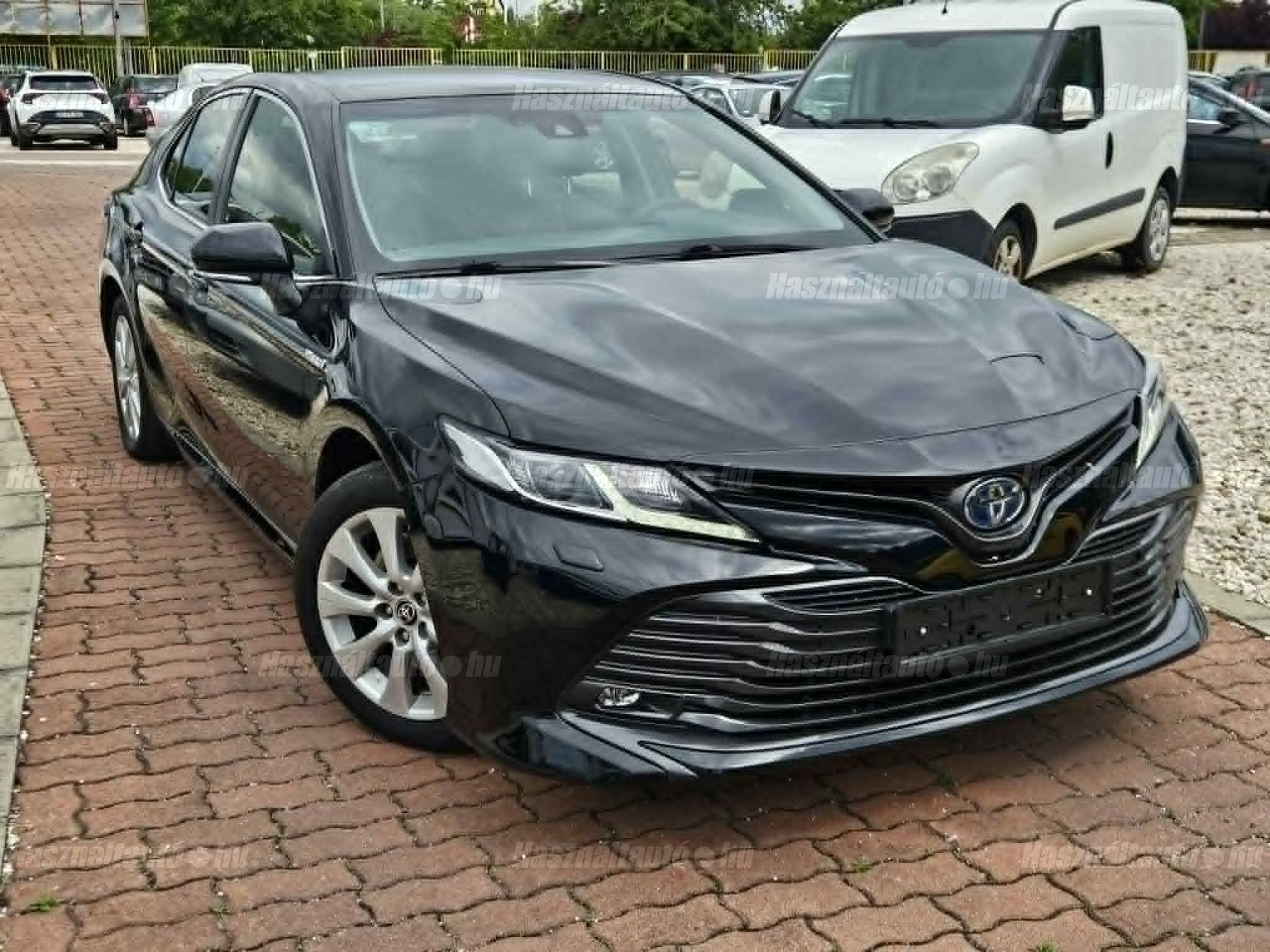 TOYOTA CAMRY 2021/4 - 1