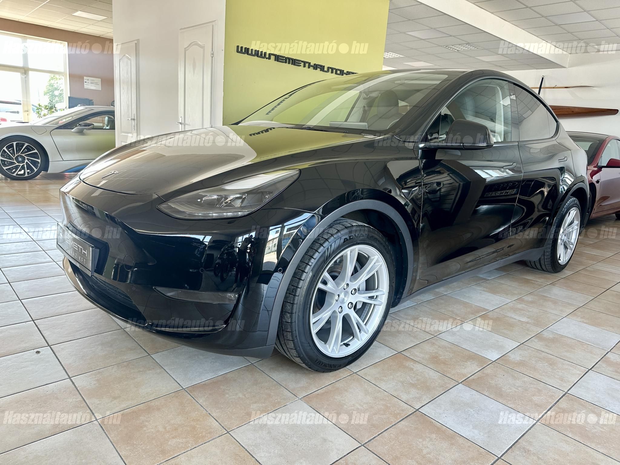 TESLA MODEL Y 2021/8 - 1