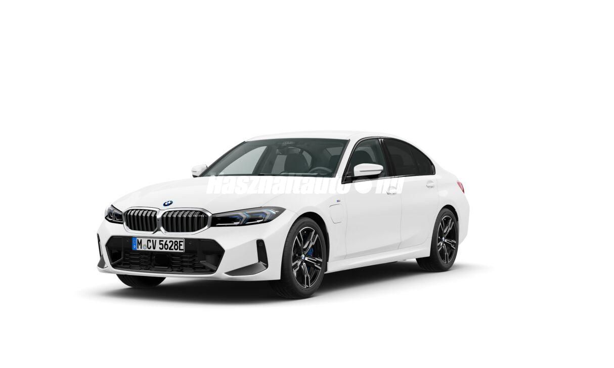 BMW 330 2026 - 1