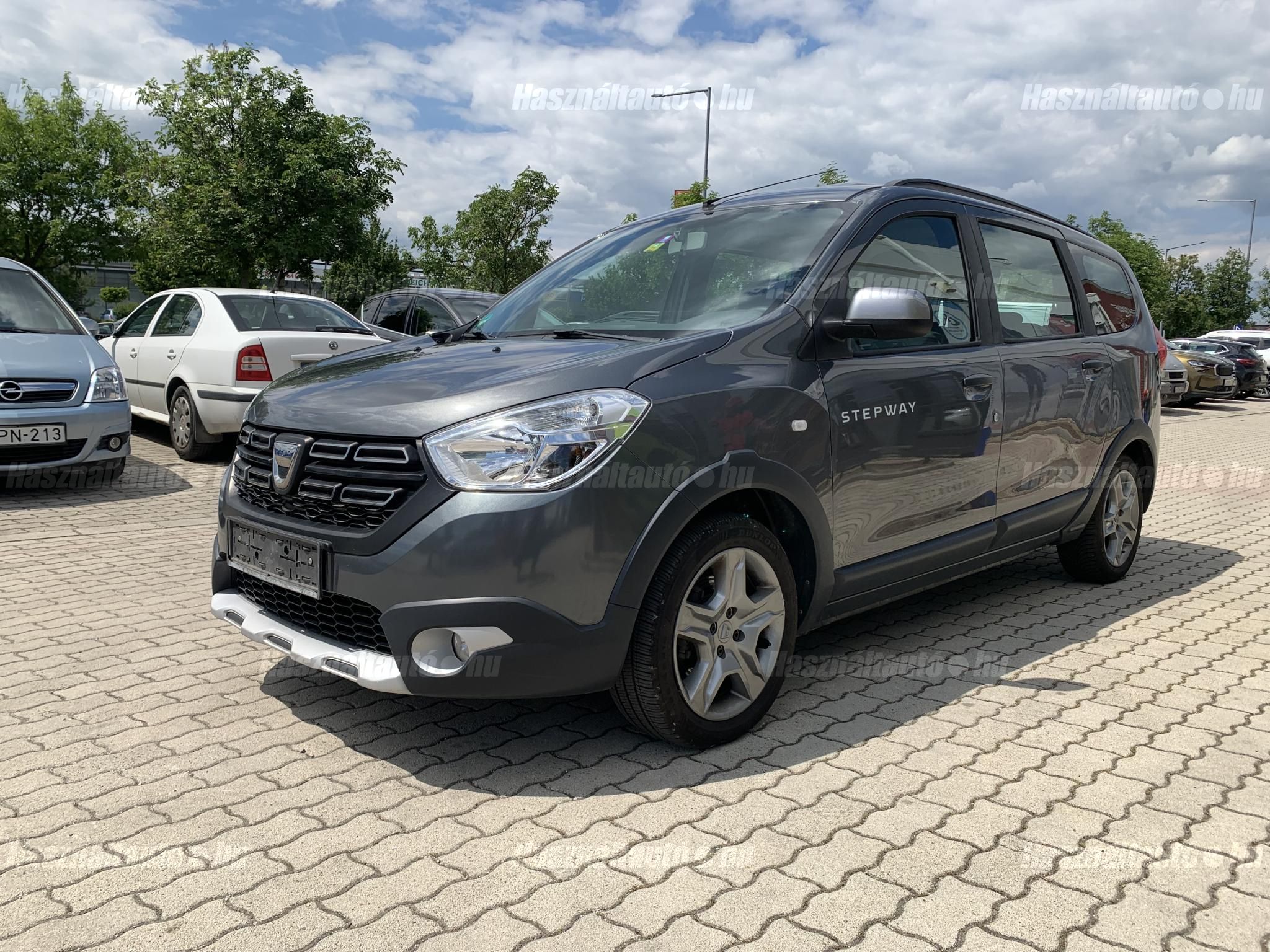 DACIA LODGY 2018/6 - 1