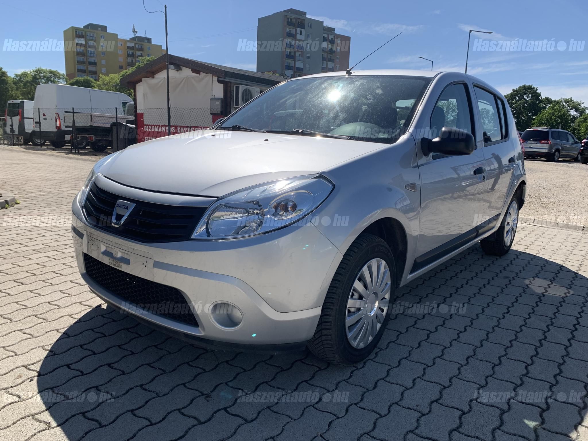 DACIA SANDERO 2009/10 - 1