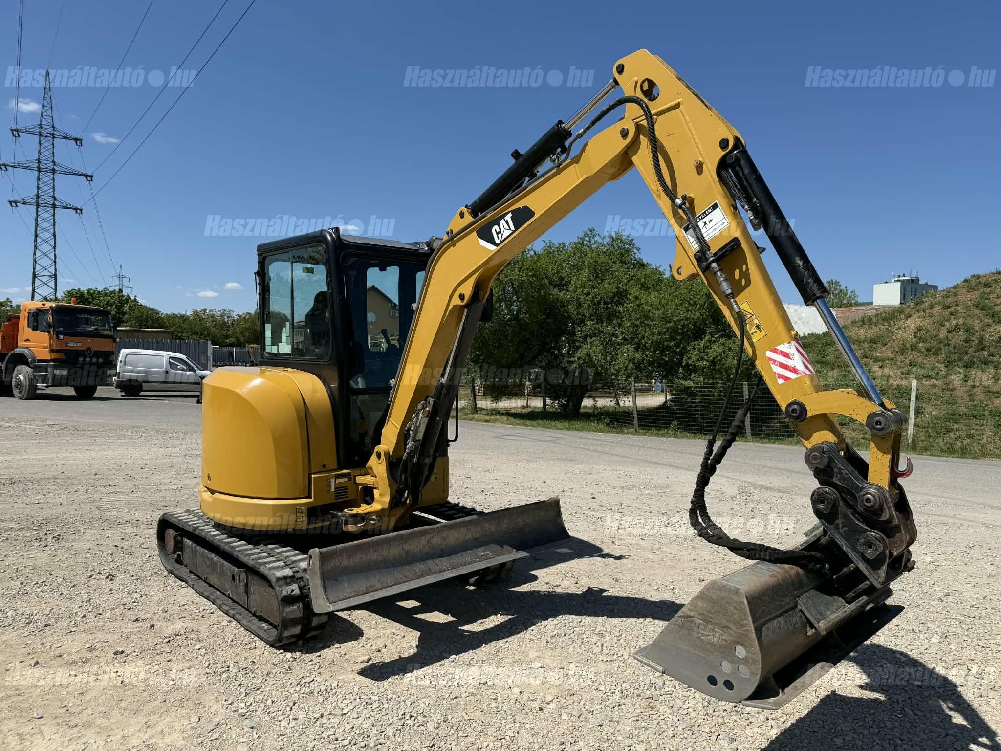 CATERPILLAR 2017/11 - 1