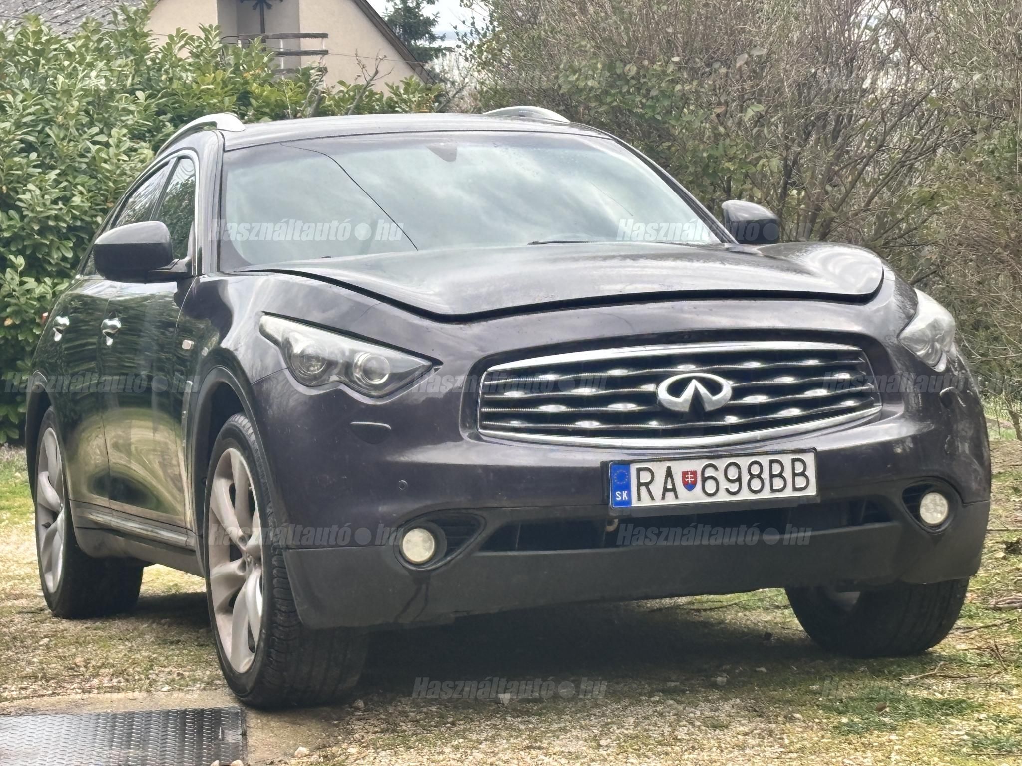 Sötét lila
