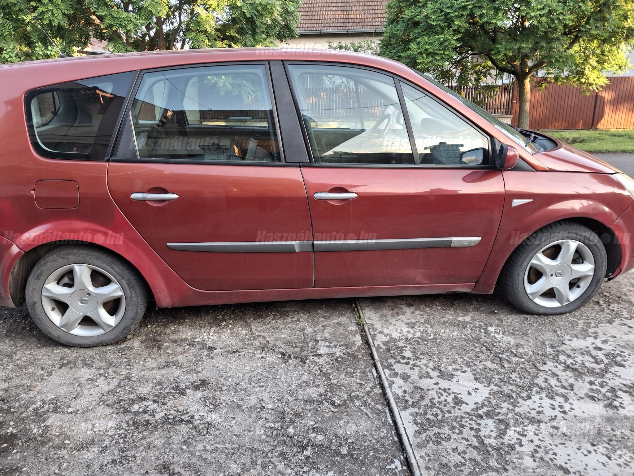RENAULT SCENIC 2004/5 - 1