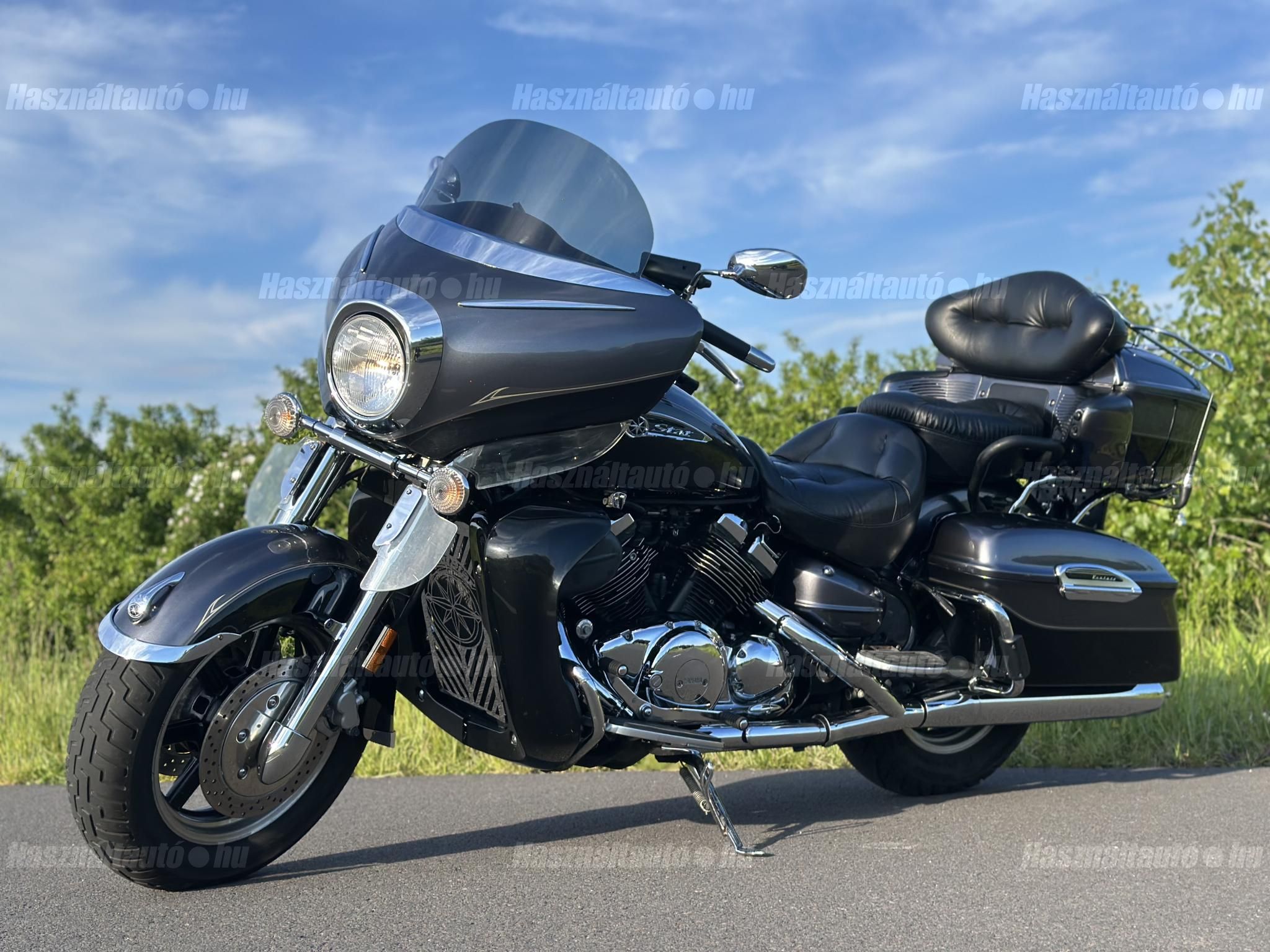 YAMAHA XVZ 1300 TF VENTURE 2013/12 - 1