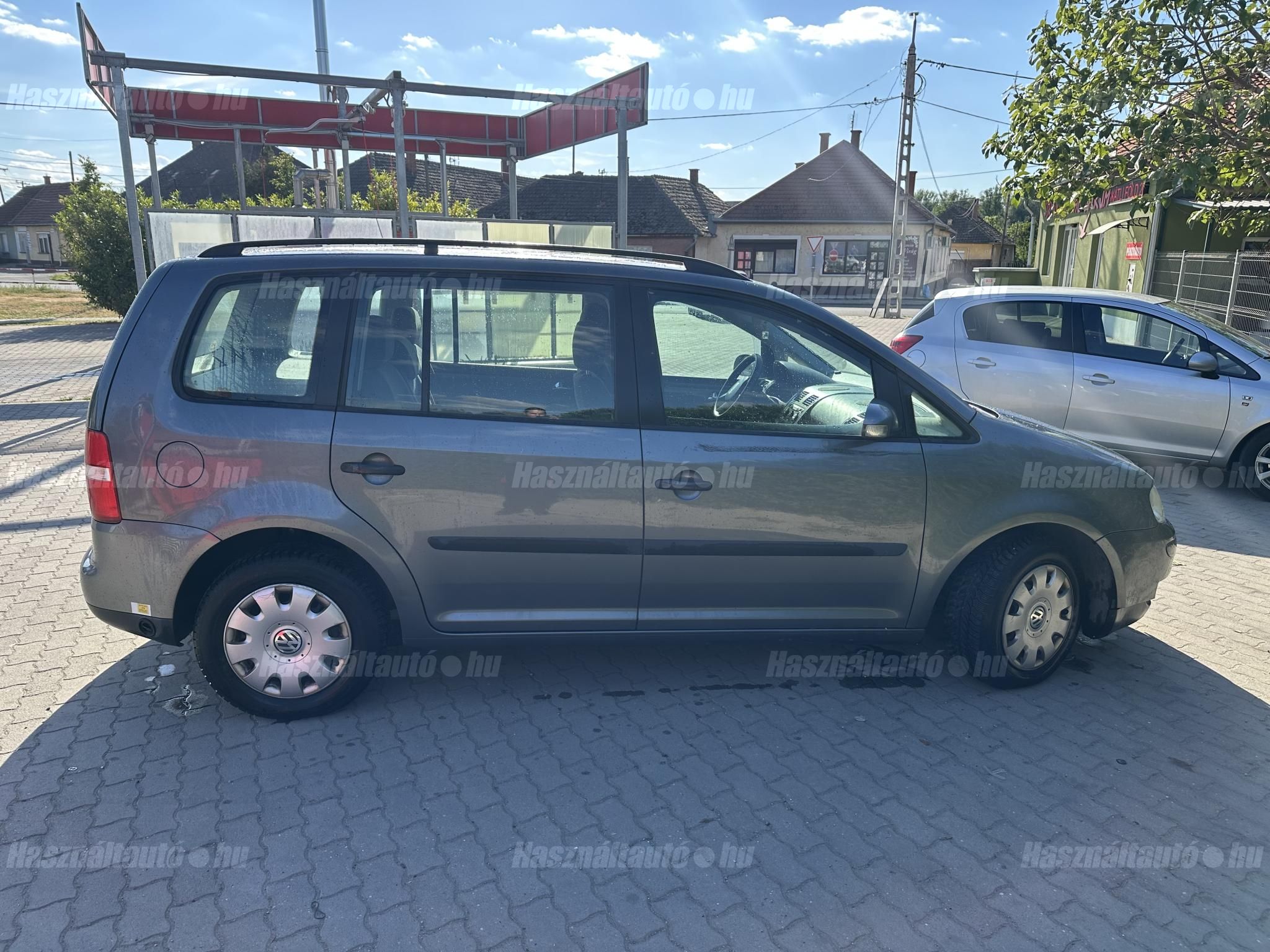 VOLKSWAGEN TOURAN 2004/6 - 1