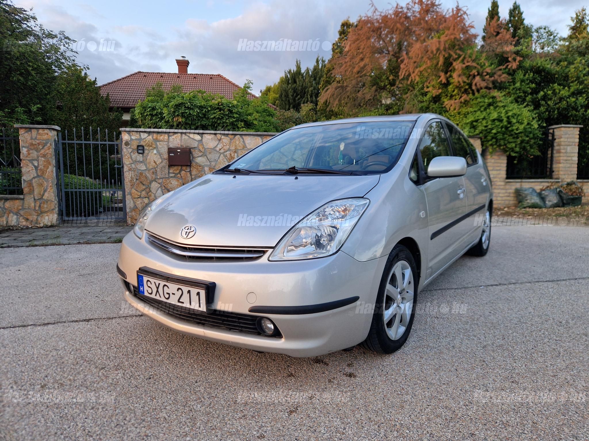 TOYOTA PRIUS 2005/2 - 1