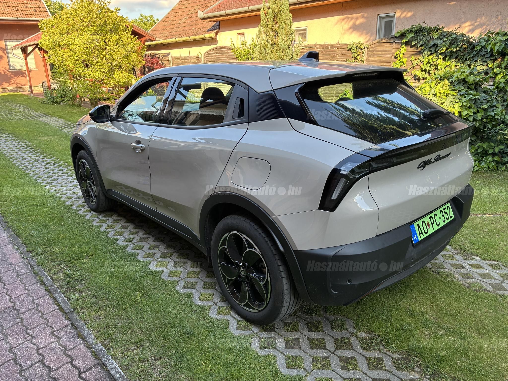 ALFA ROMEO JUNIOR 2025/4 - 1
