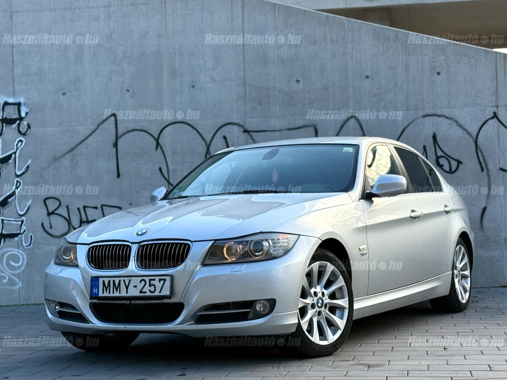 BMW 320 2011/8 - 1