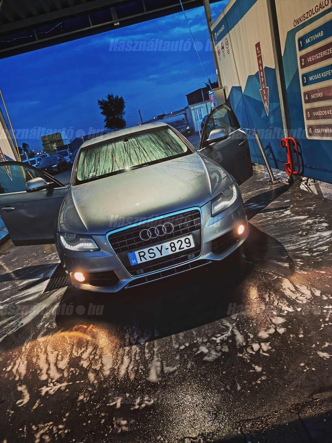 AUDI A4 2009/5 - 1