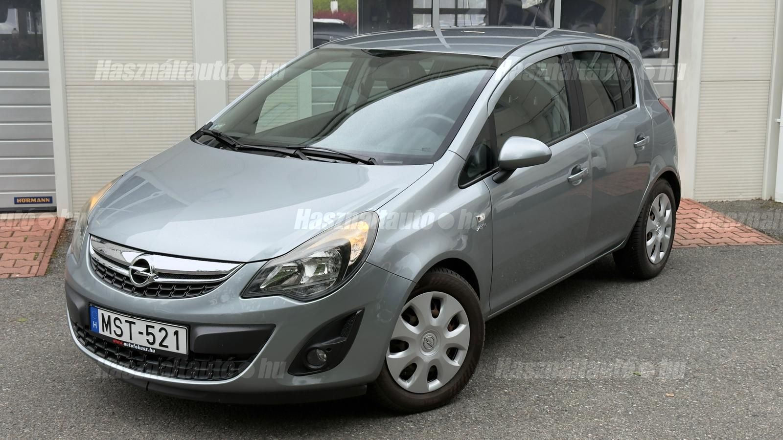OPEL CORSA 2014/8 - 1