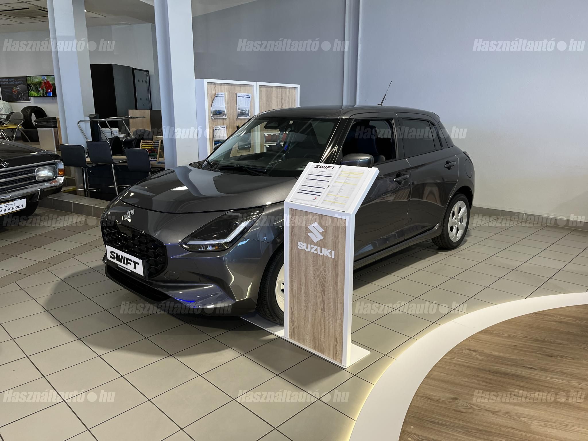SUZUKI SWIFT 2025 - 1
