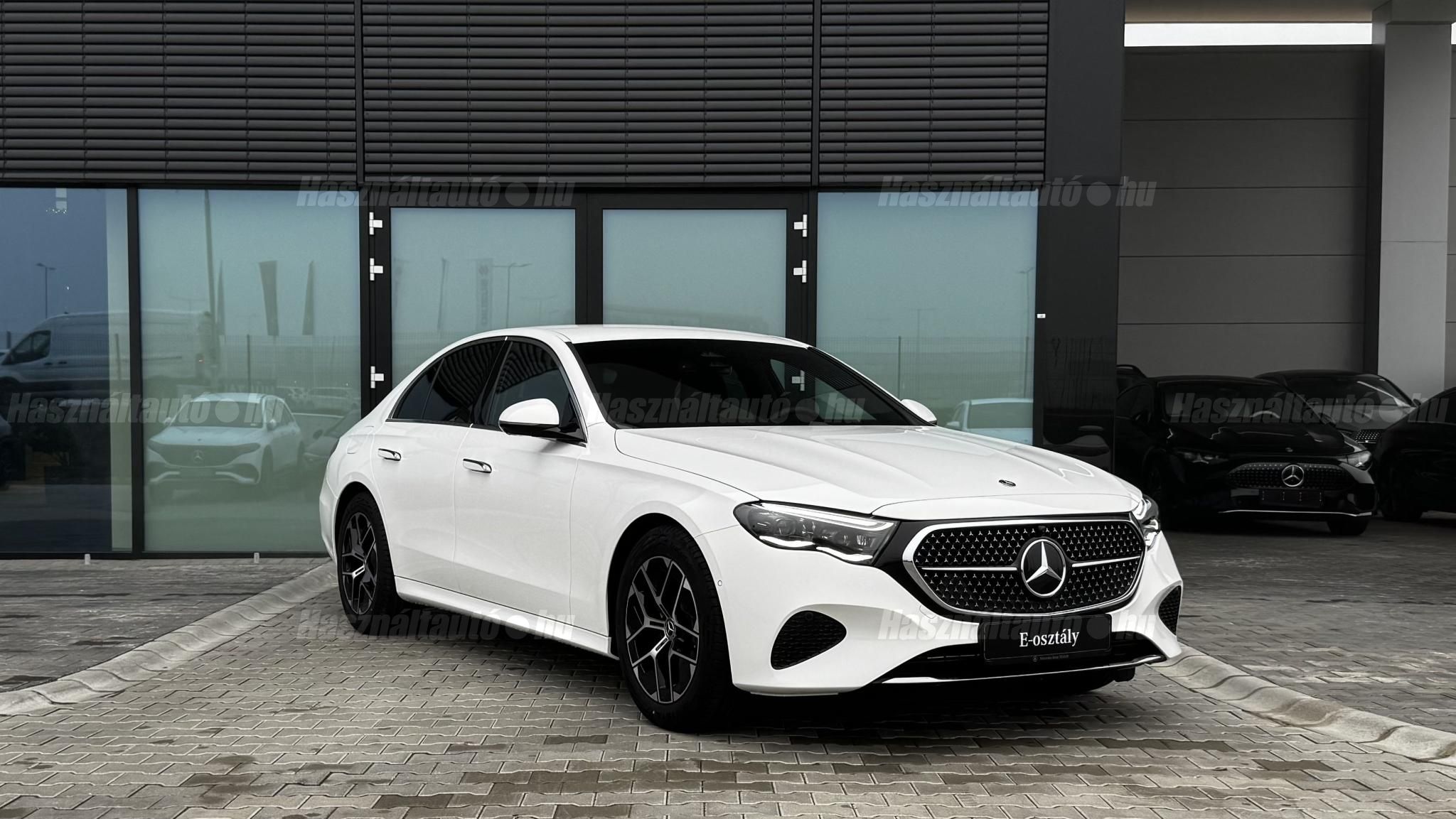MERCEDES-BENZ E 200 2025/10 - 1