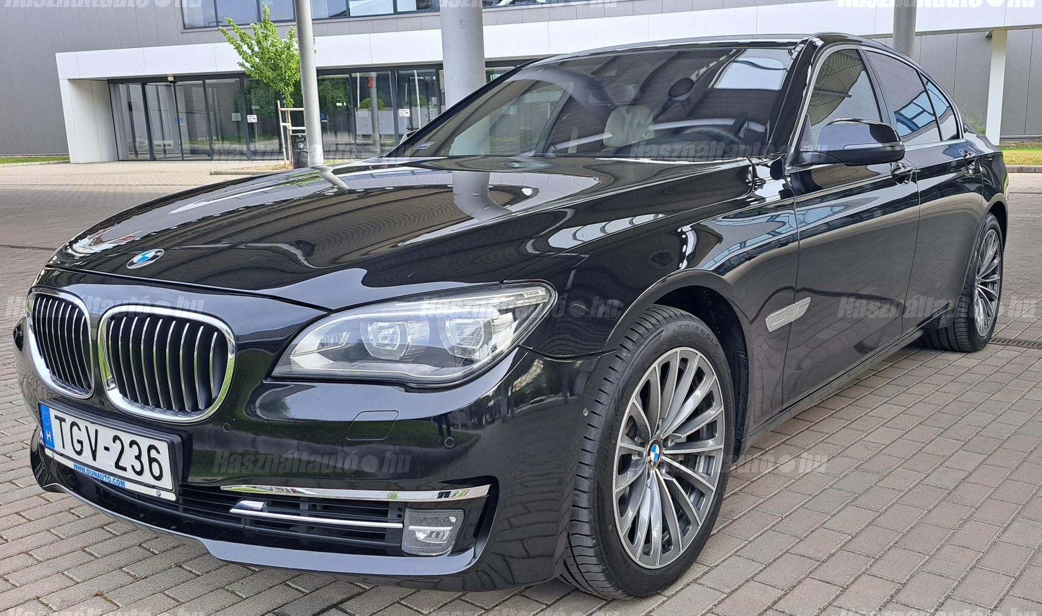 BMW 750 2013/11 - 1