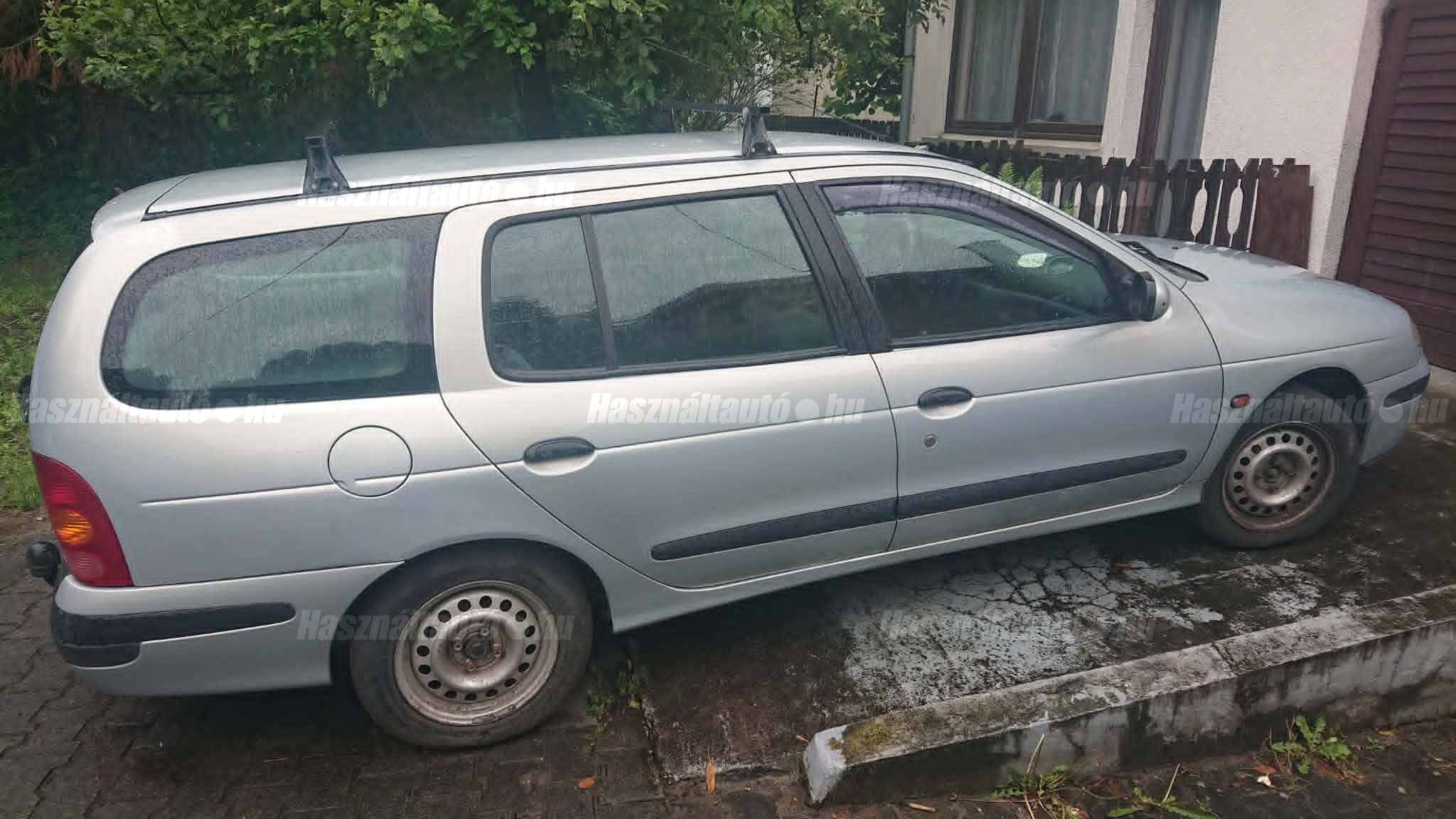 RENAULT MEGANE 2002 - 1