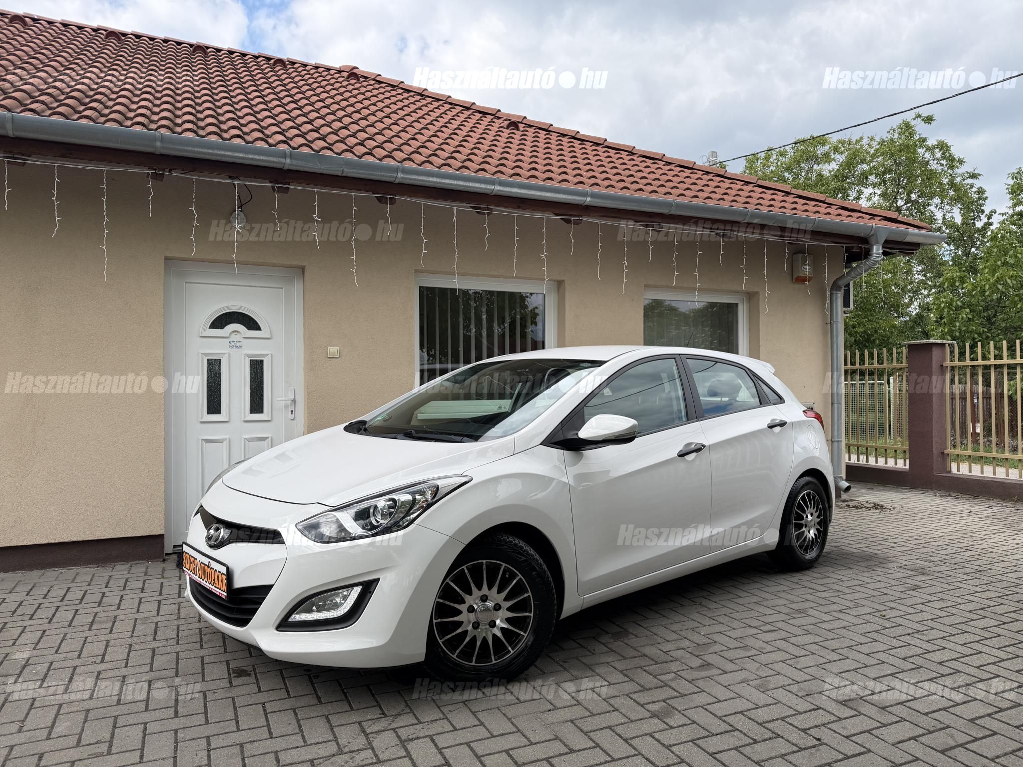 HYUNDAI I30 2012/12 - 1