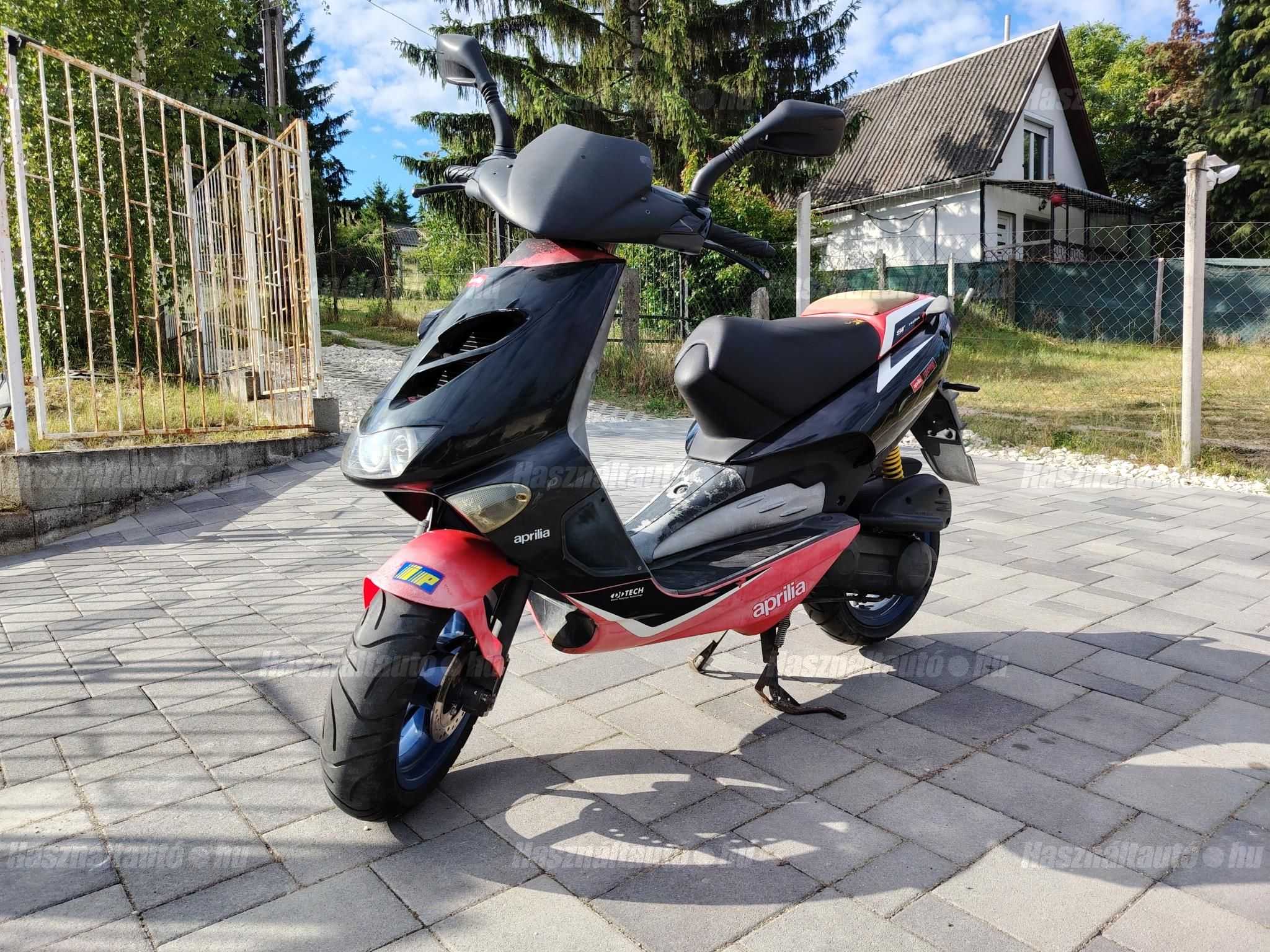 APRILIA SR 2004/6 - 1