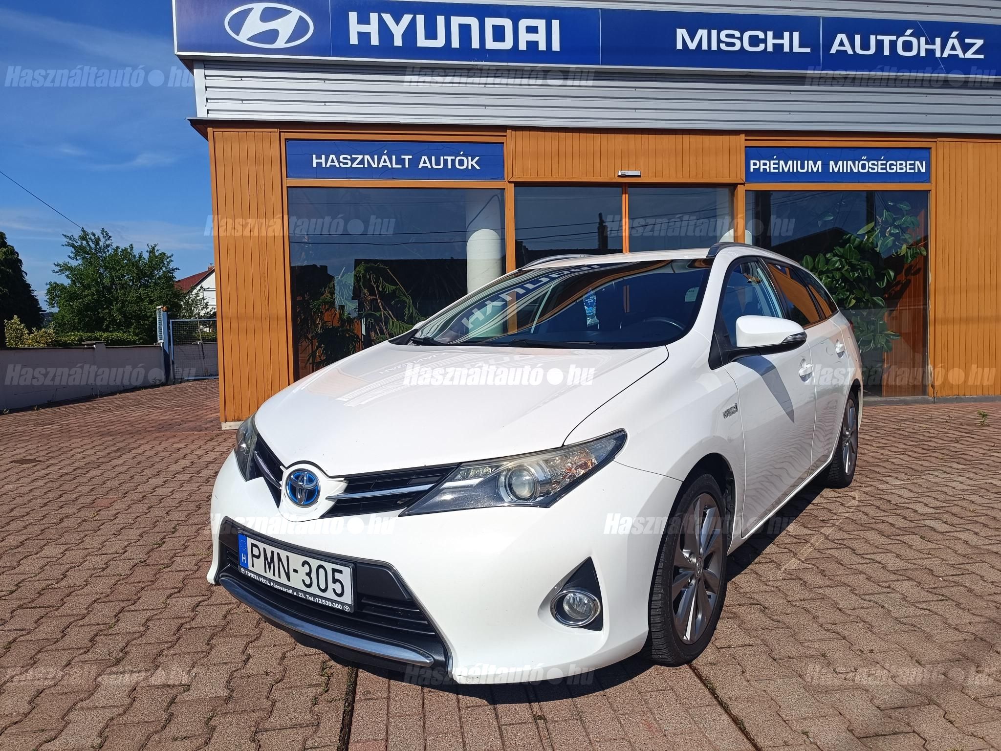 TOYOTA AURIS 2014/6 - 1