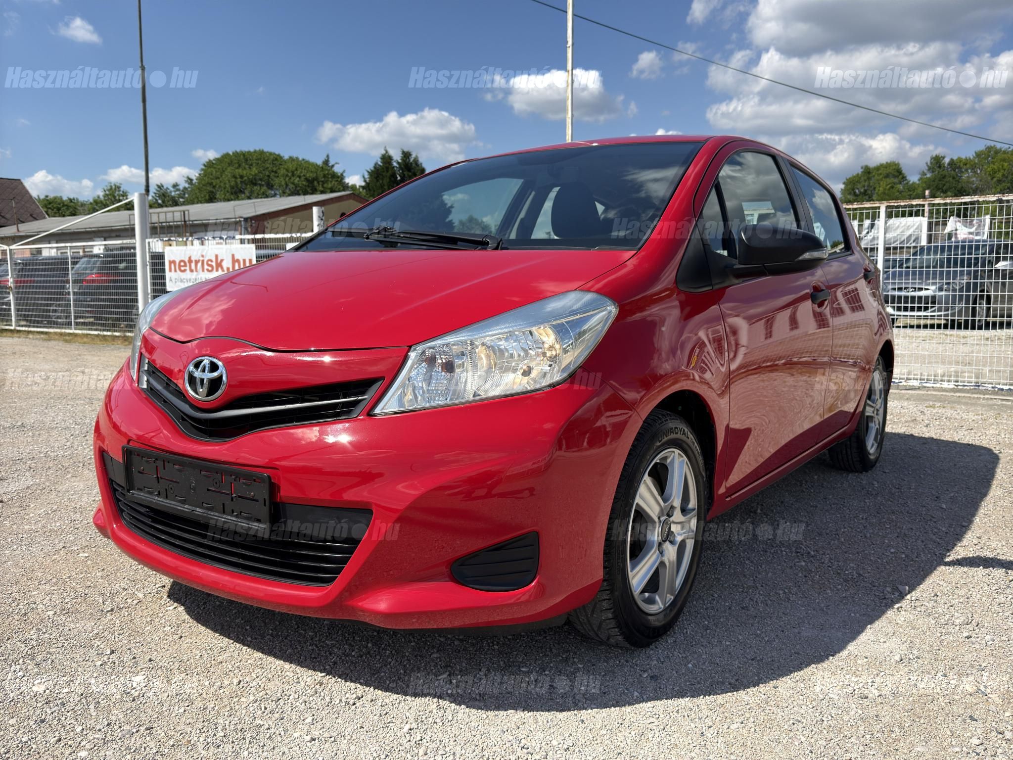 TOYOTA YARIS 2012/10 - 1