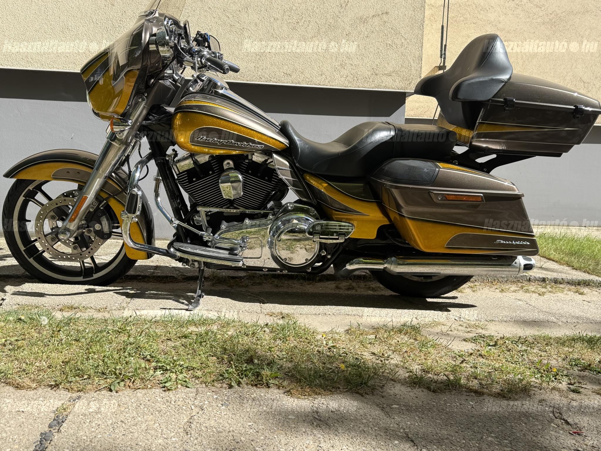 HARLEY-DAVIDSON STREET GLIDE 2014/6 - 1